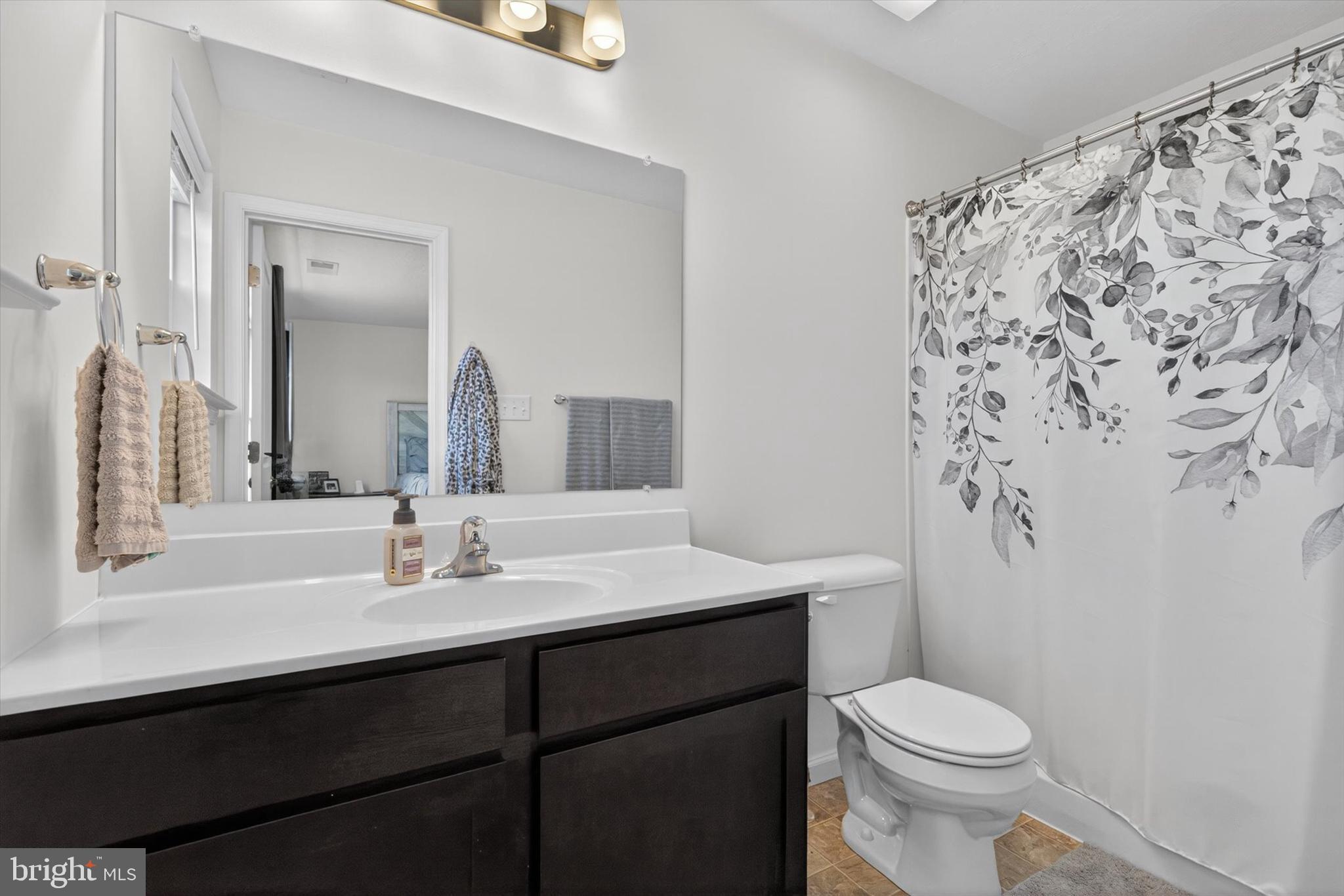 KINGS COURT AT BROWNSTONE - Residential