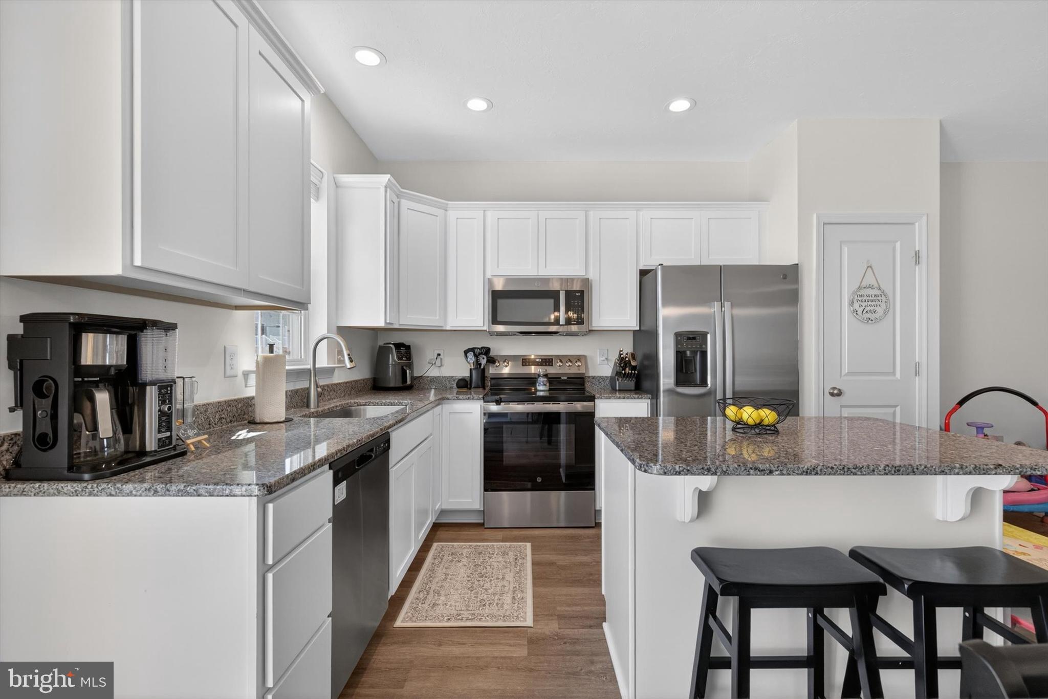 KINGS COURT AT BROWNSTONE - Residential