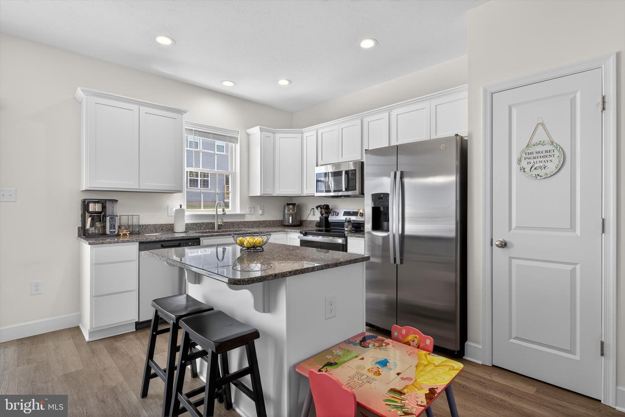 KINGS COURT AT BROWNSTONE - Residential