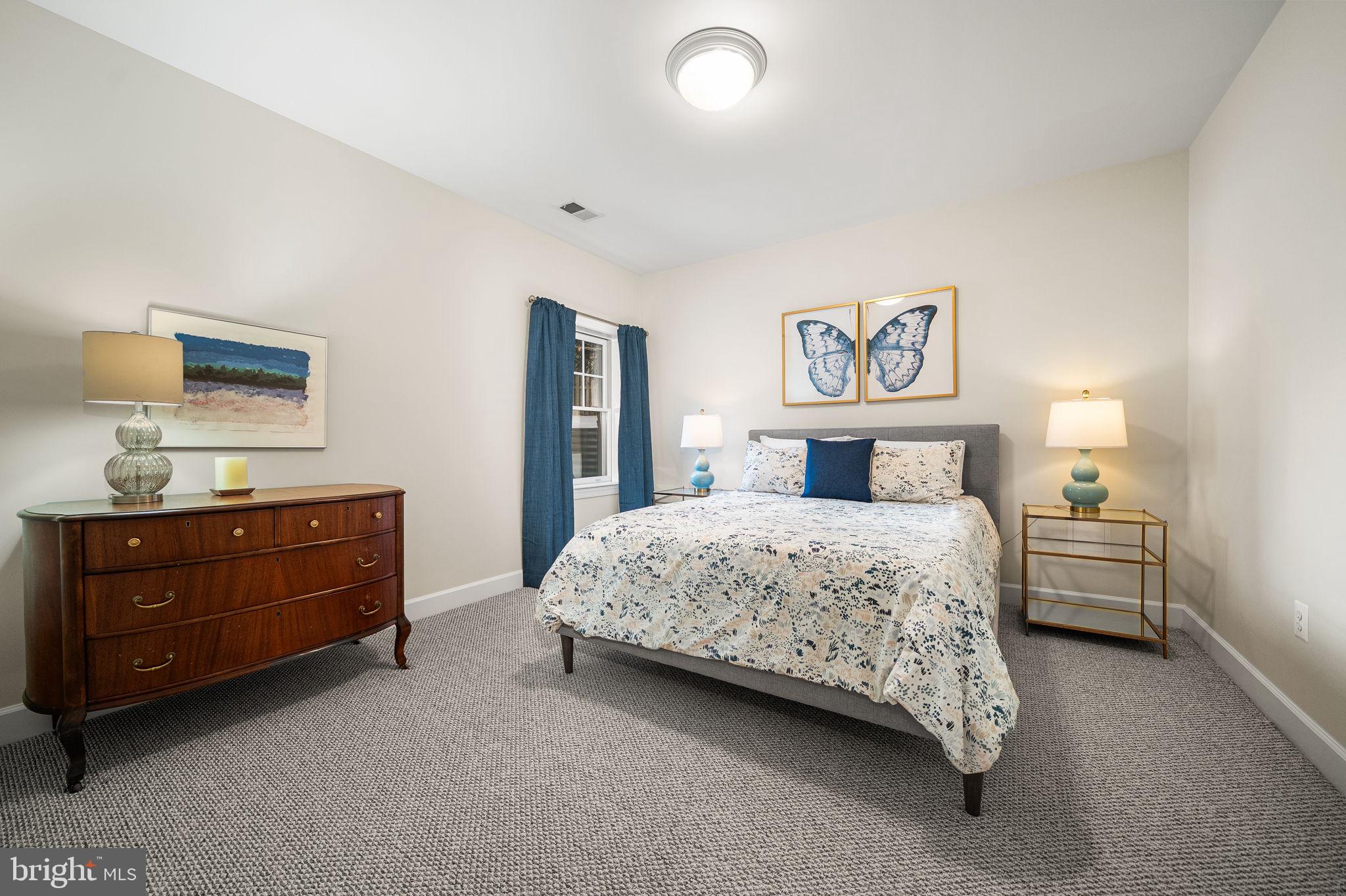 BERKSHIRE OAKWOOD - Residential