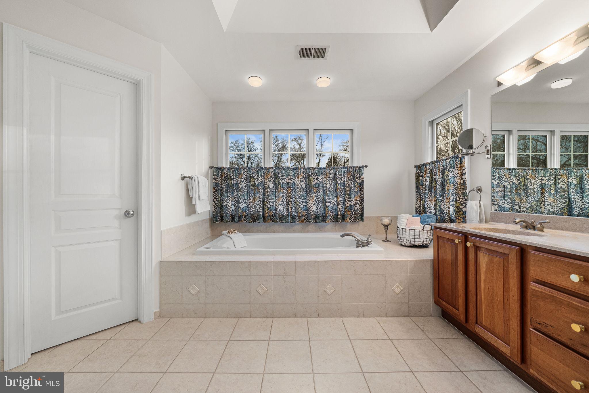 BERKSHIRE OAKWOOD - Residential