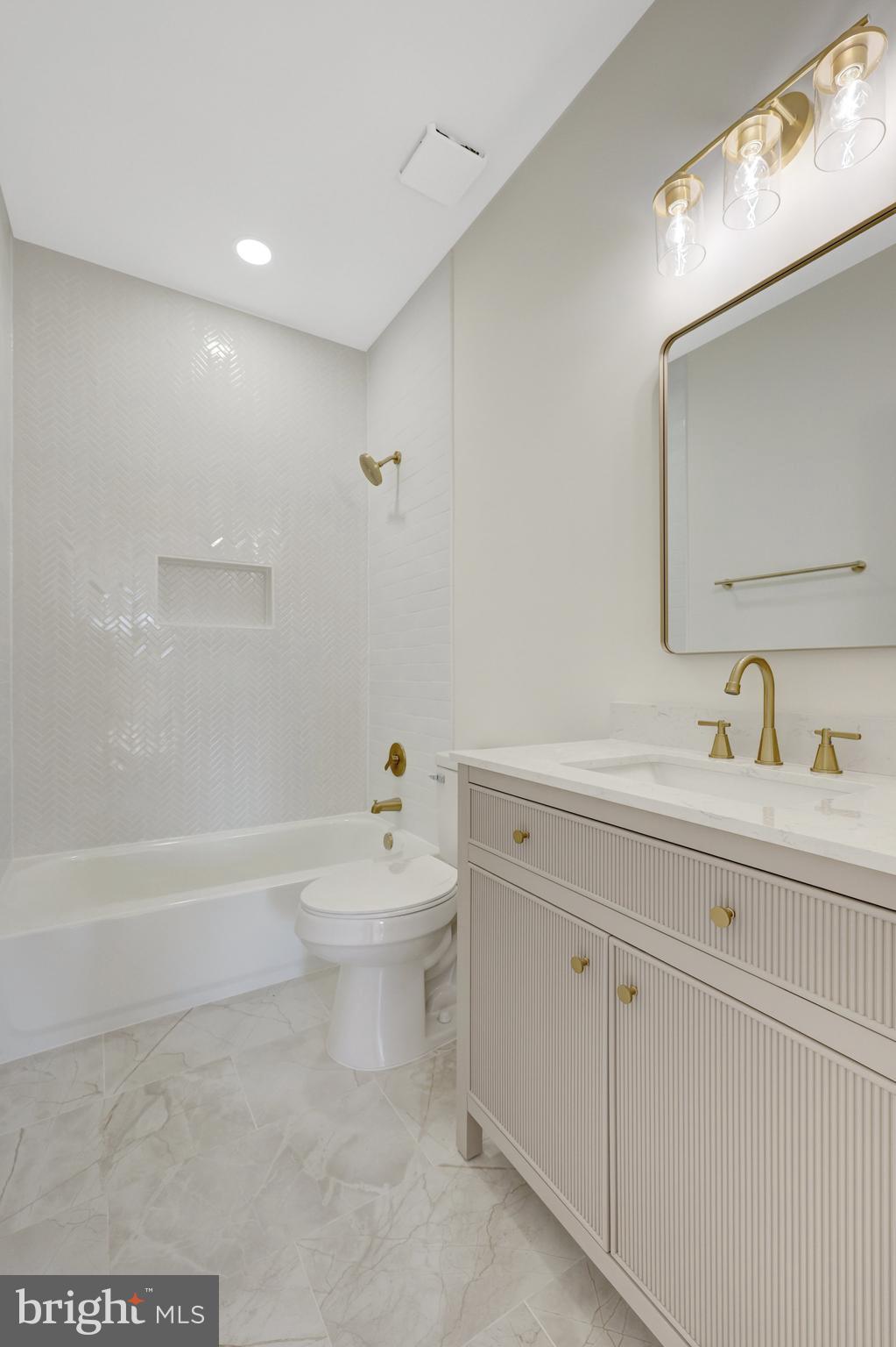 LAKE MANASSAS - Residential