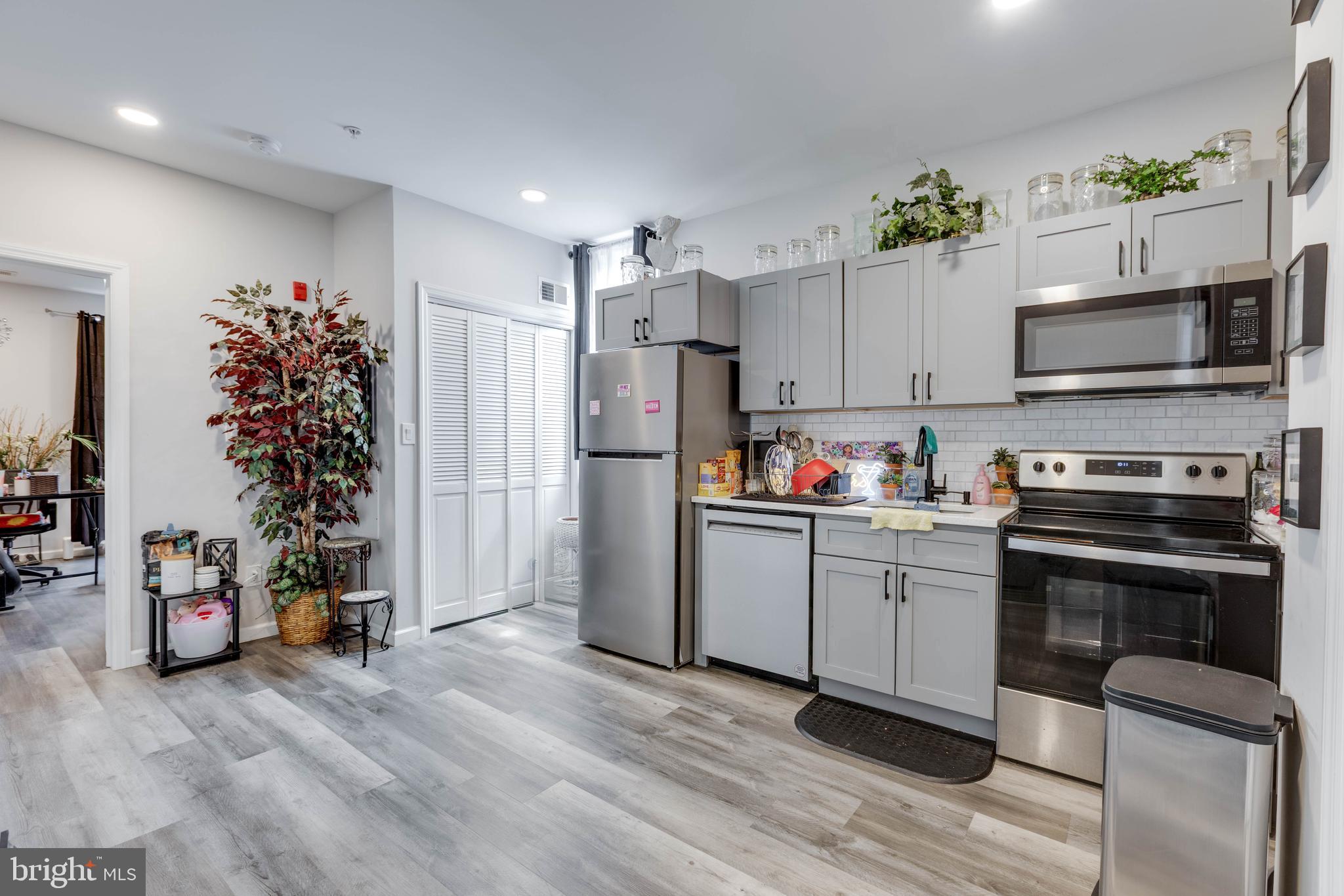 LUDLOW - Residential