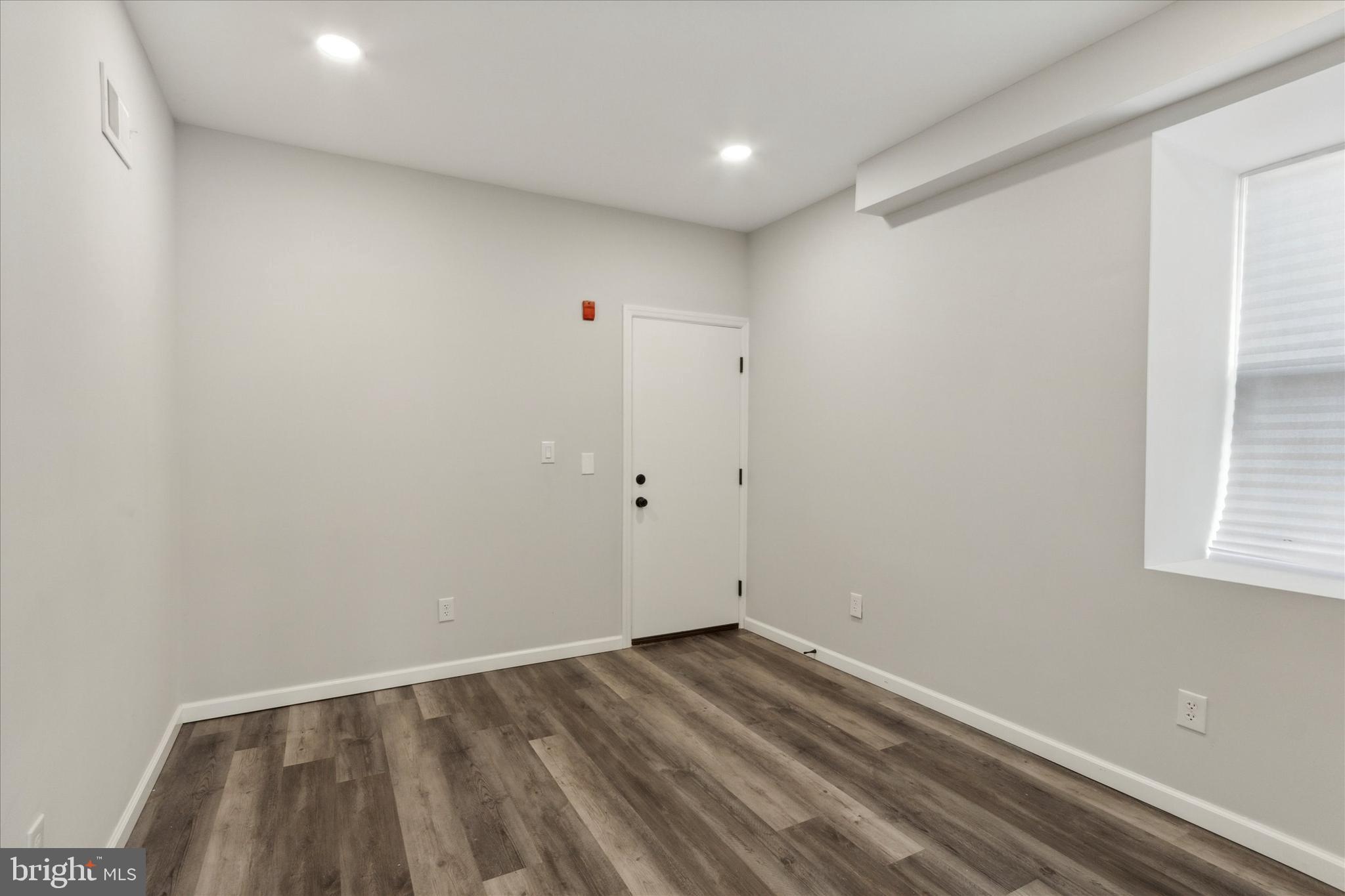 LUDLOW - Residential