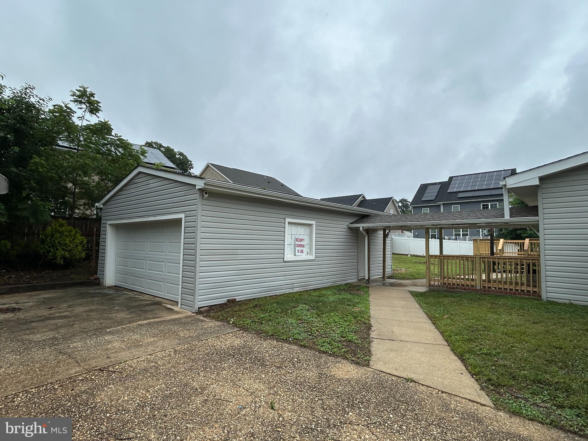 WOODLAND BEACH - Residential
