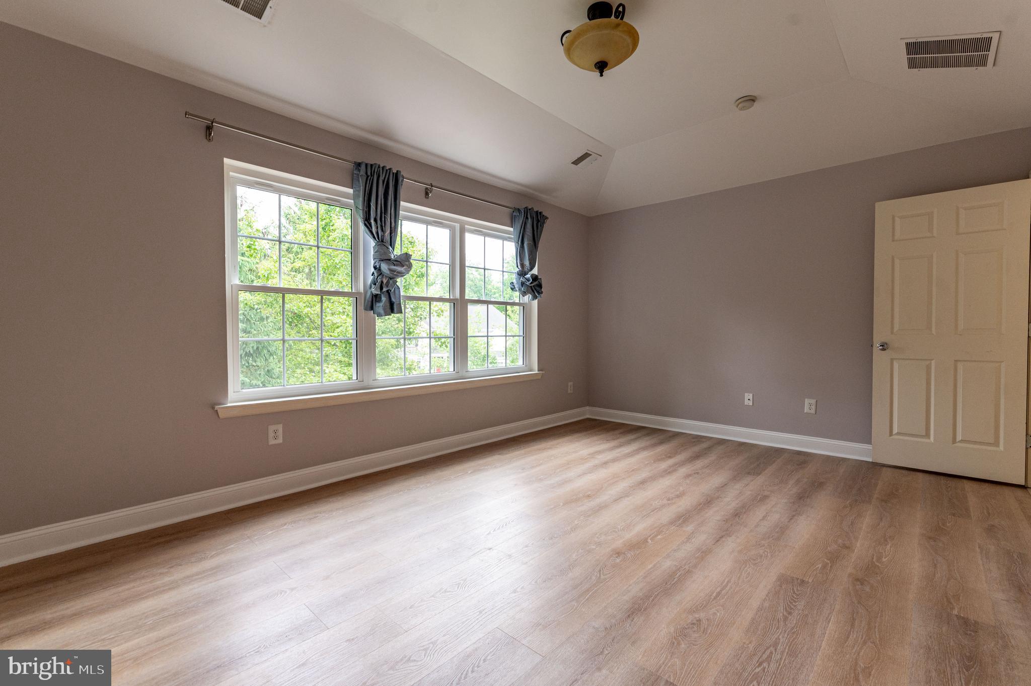 RIVERVIEW ESTATES - Residential