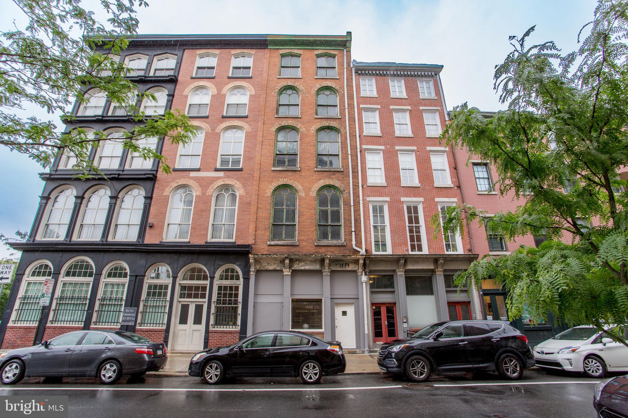OLD CITY - Commercial Sale
