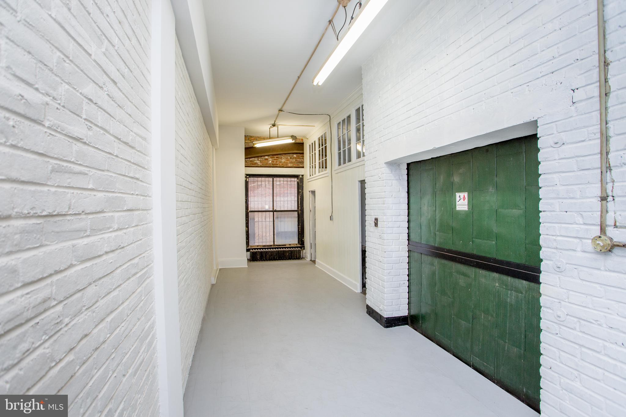 OLD CITY - Commercial Sale