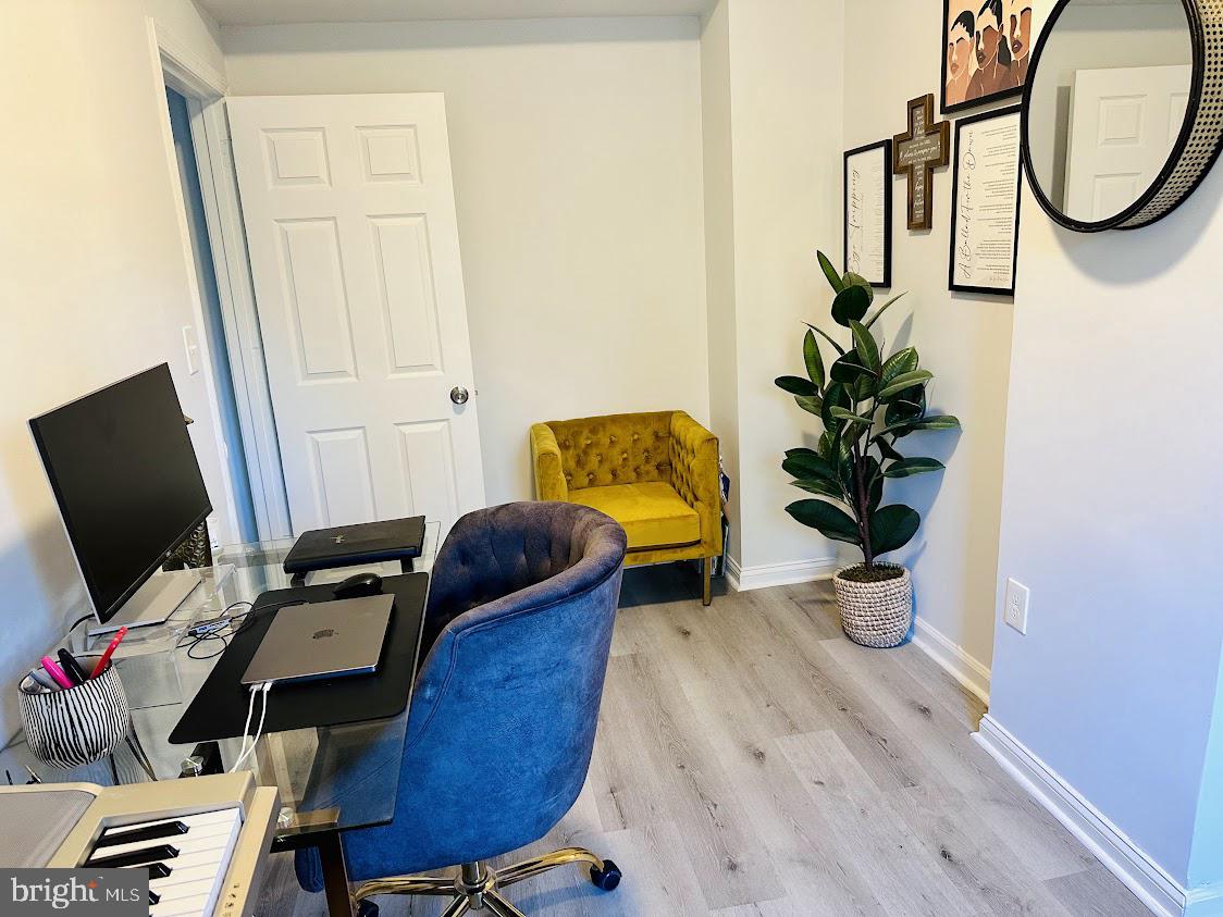 HARLEM PARK - Residential Lease