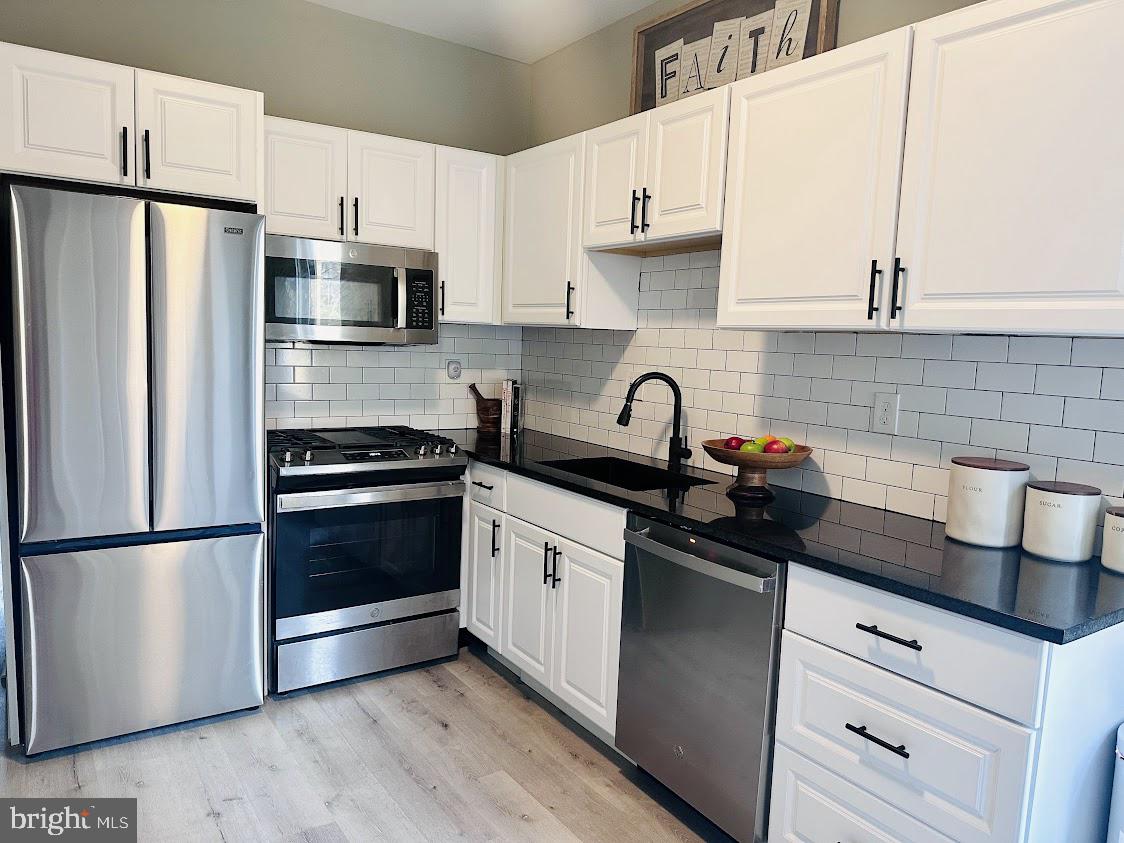 HARLEM PARK - Residential Lease