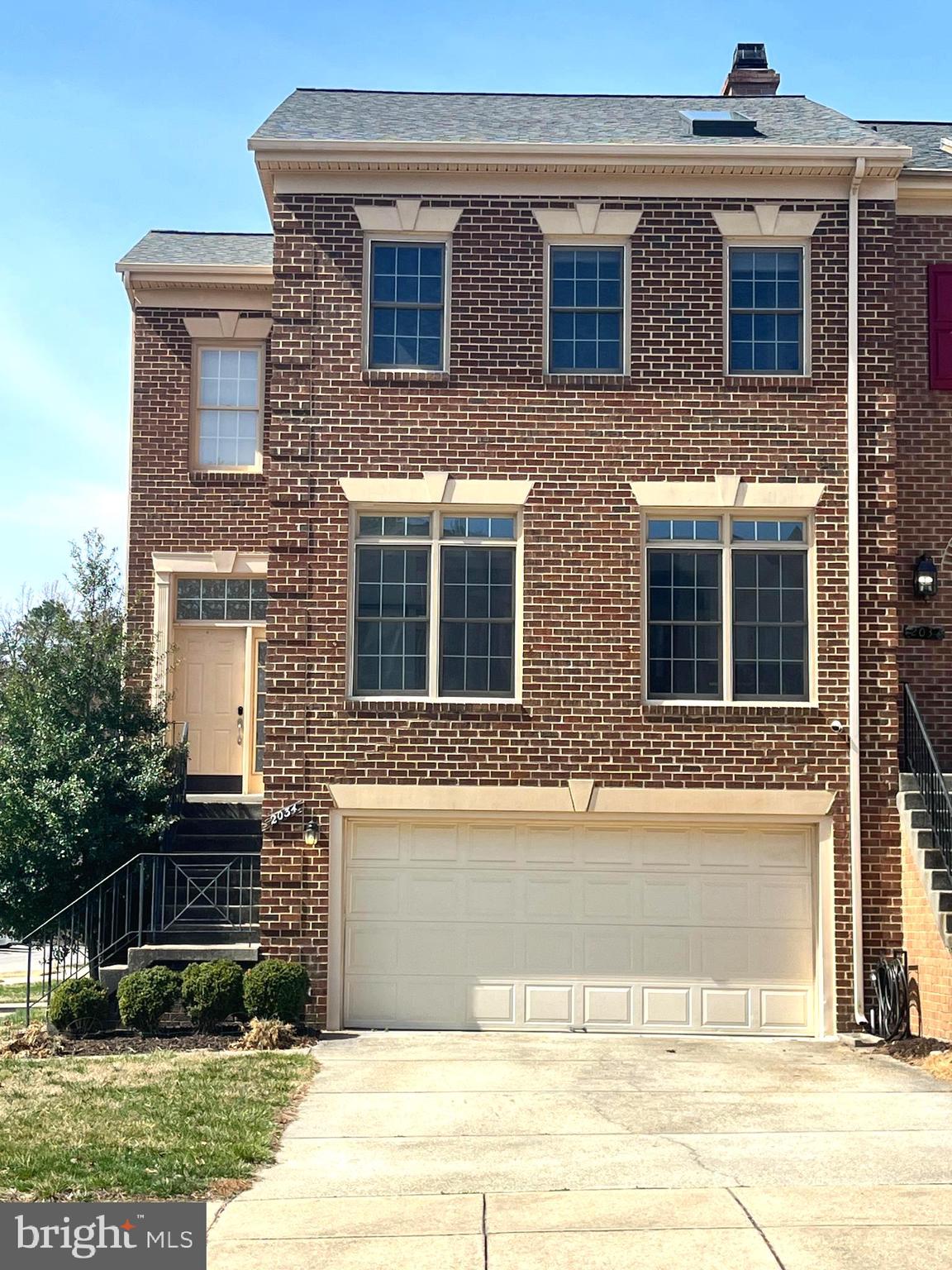 SEVEN OAKS - Residential