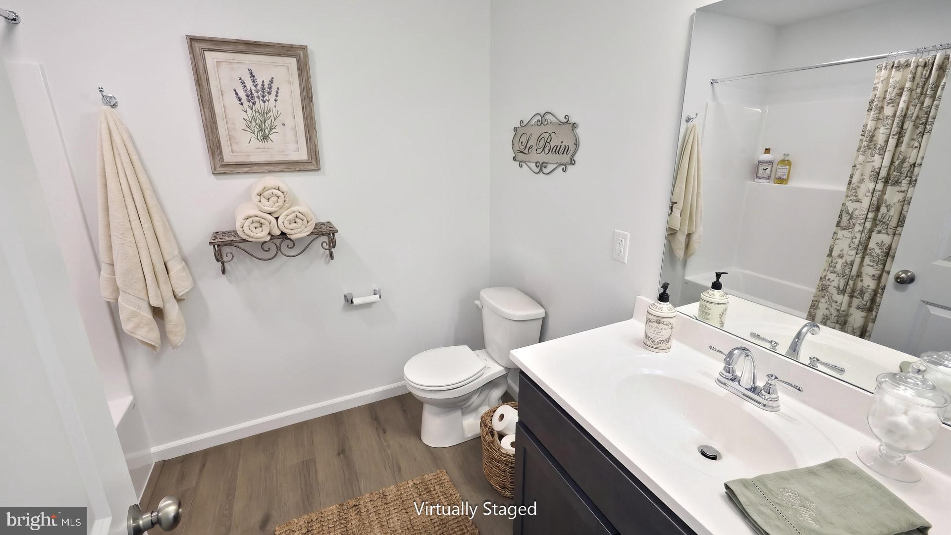 THE TOWNES AT BRIAR CREEK - Residential