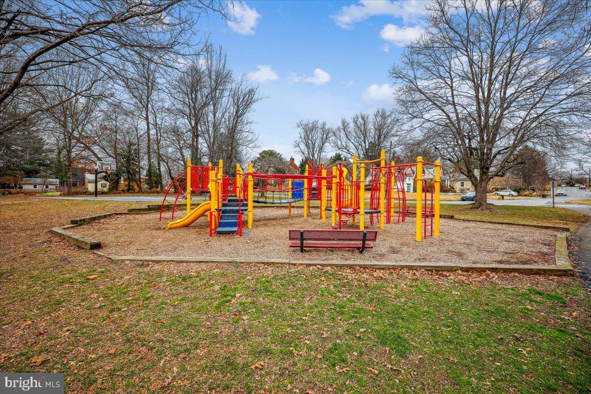 WOODMOOR - Residential