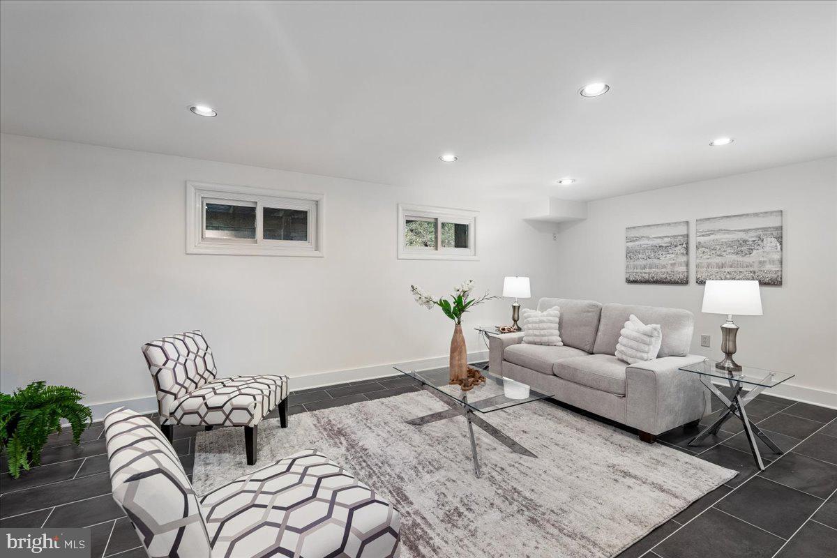WOODMOOR - Residential