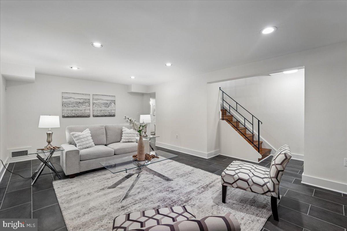WOODMOOR - Residential