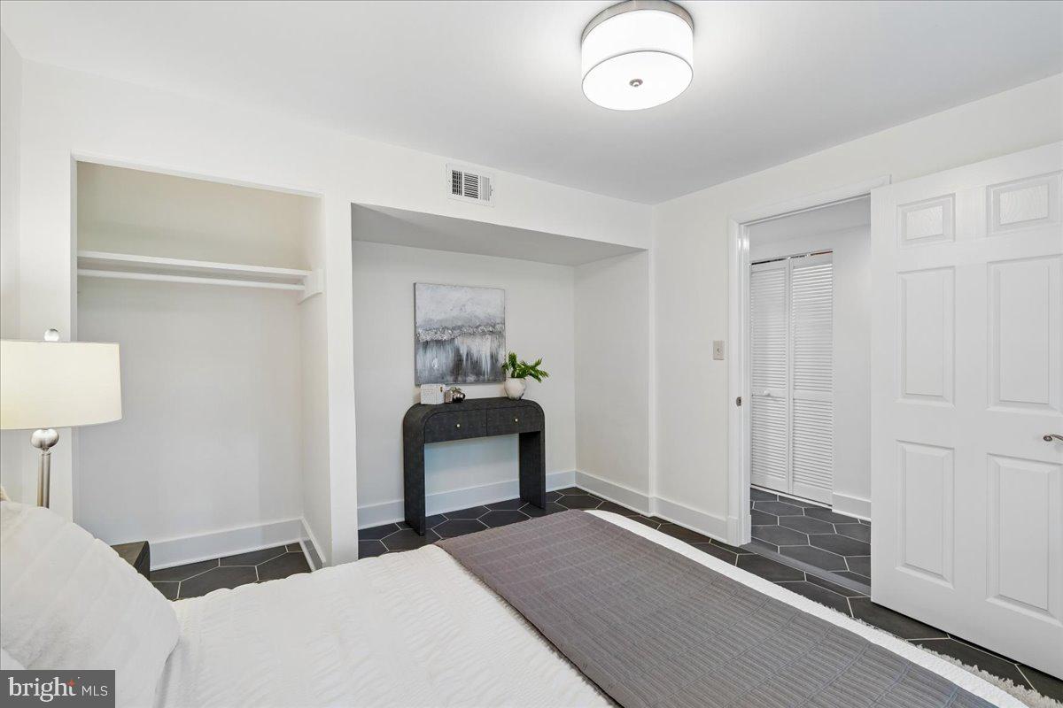 WOODMOOR - Residential