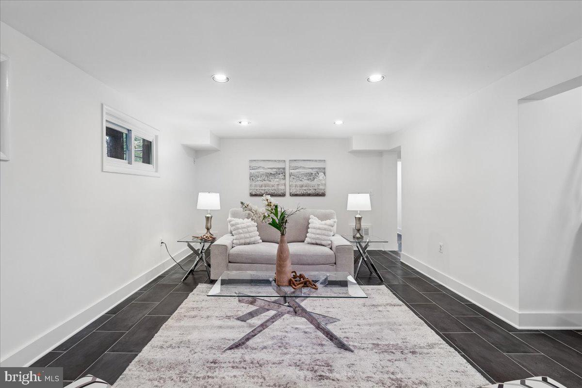 WOODMOOR - Residential