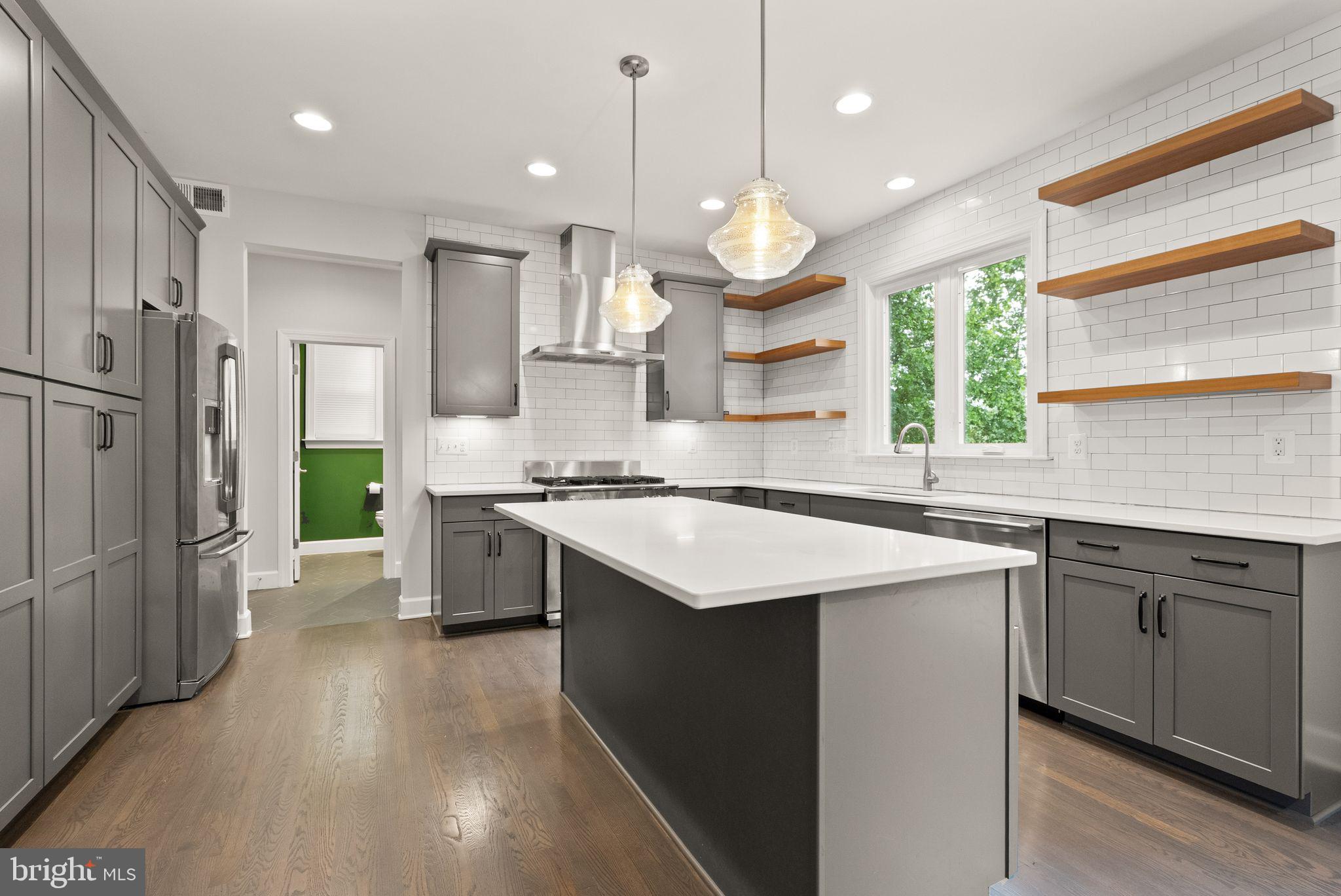 BERKSHIRE OAKWOOD - Residential