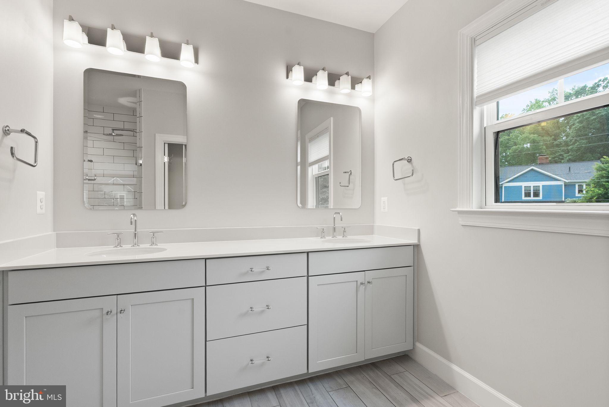 BERKSHIRE OAKWOOD - Residential