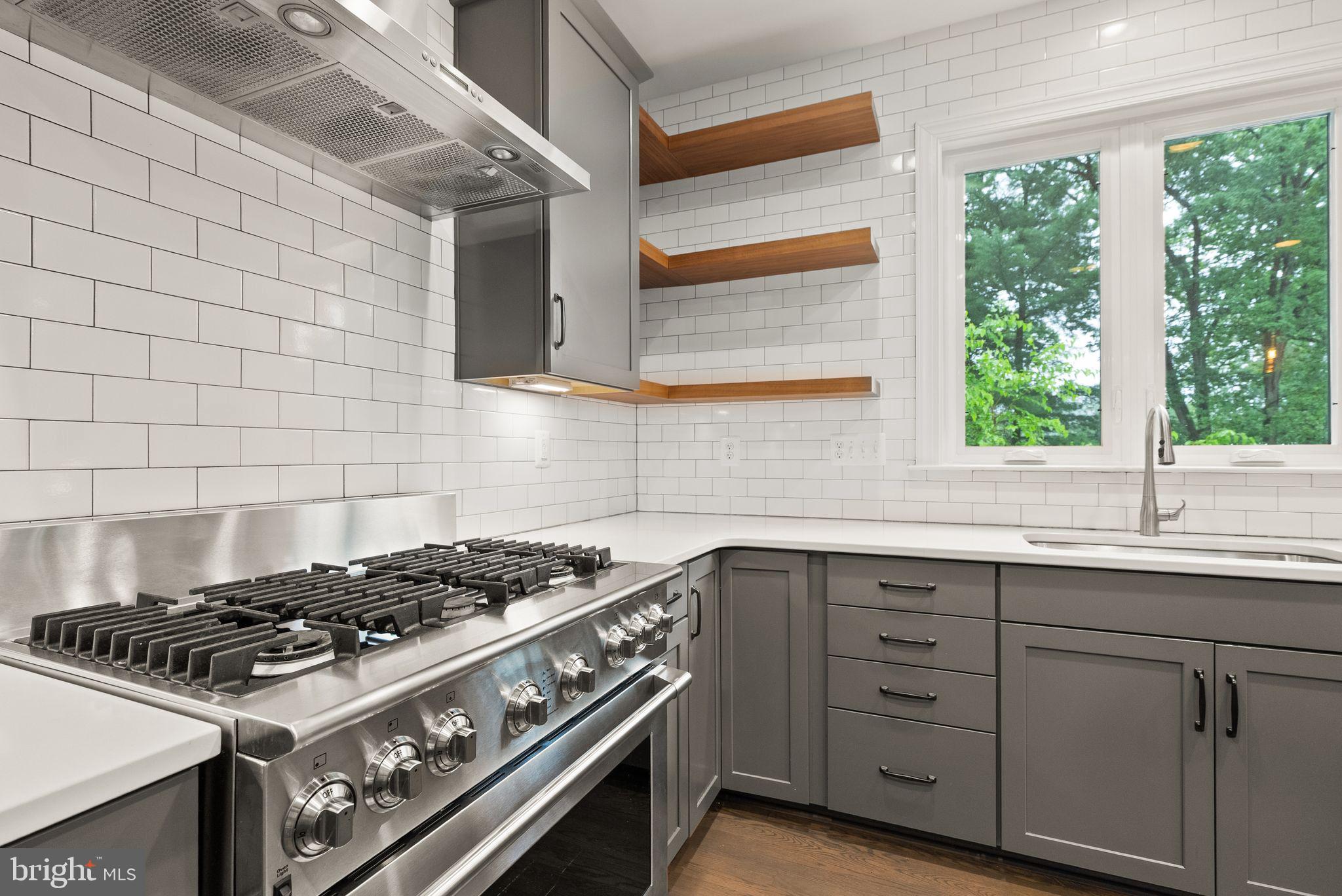 BERKSHIRE OAKWOOD - Residential