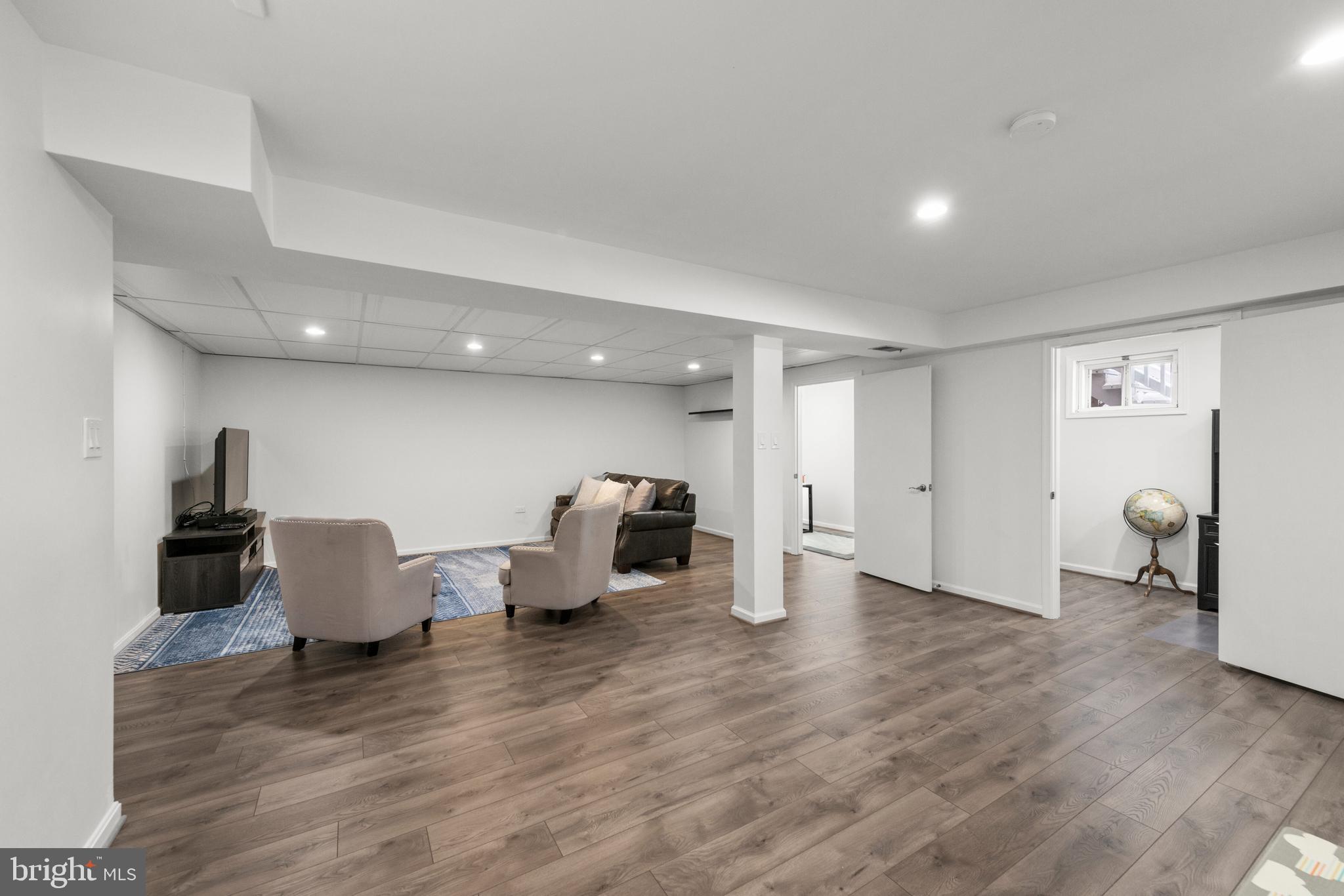 SOMERSET SOUTH - Residential