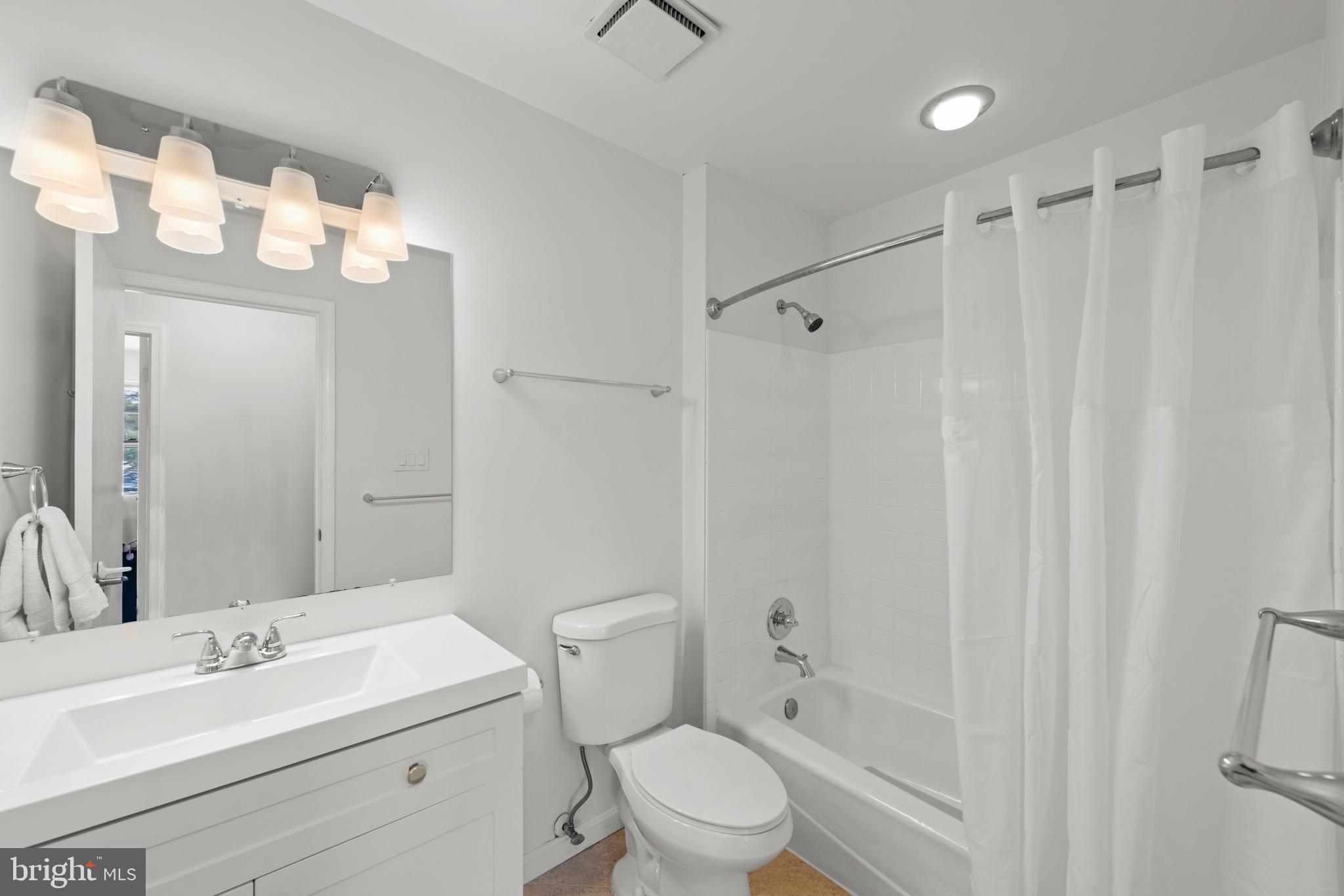SOMERSET SOUTH - Residential