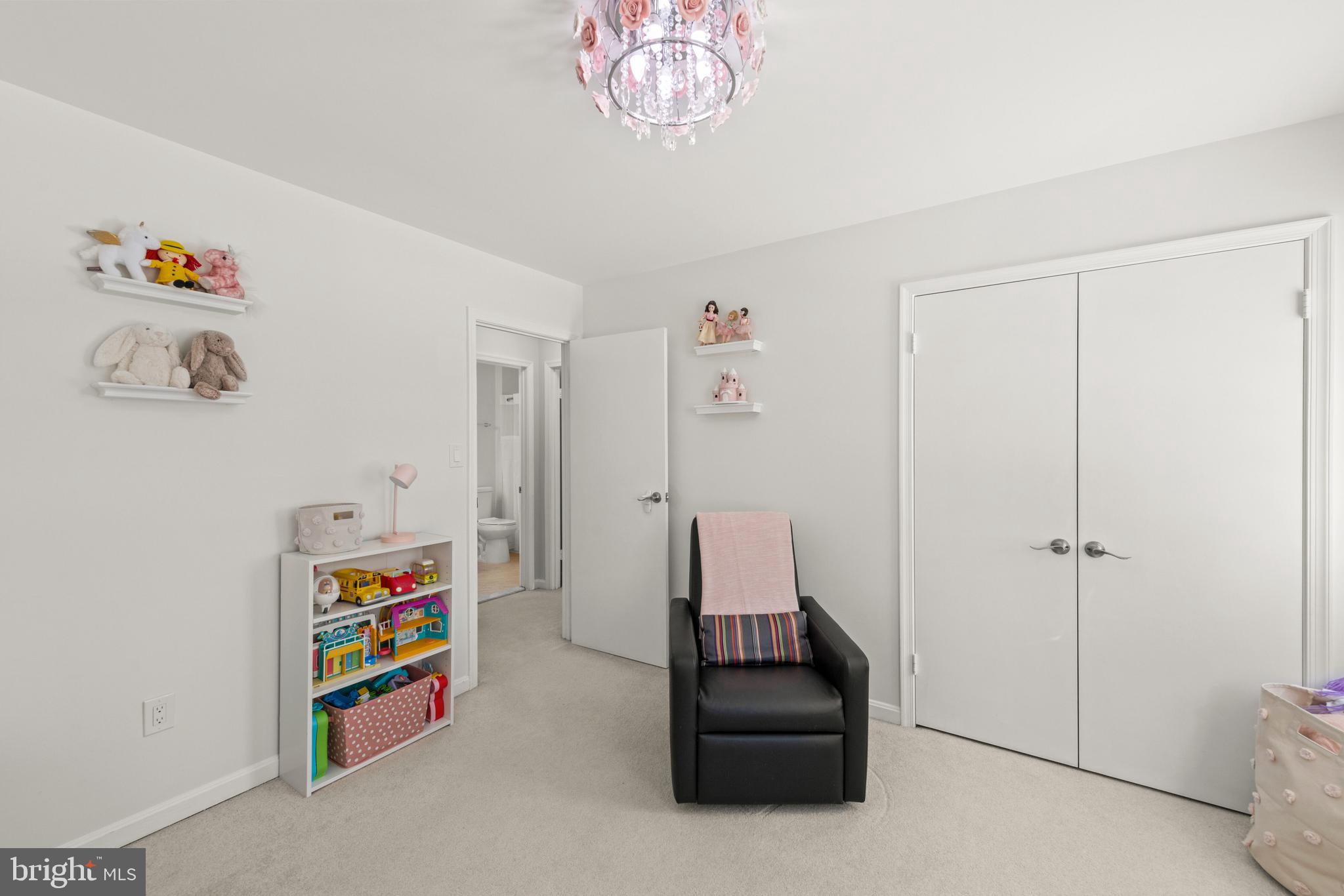 SOMERSET SOUTH - Residential