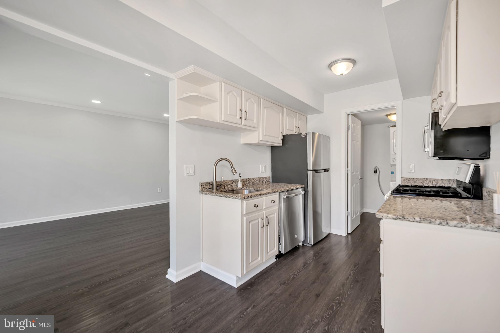YORKTOWN - Residential