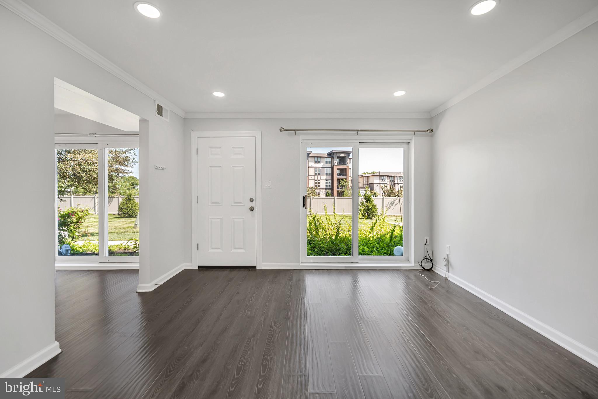 YORKTOWN - Residential