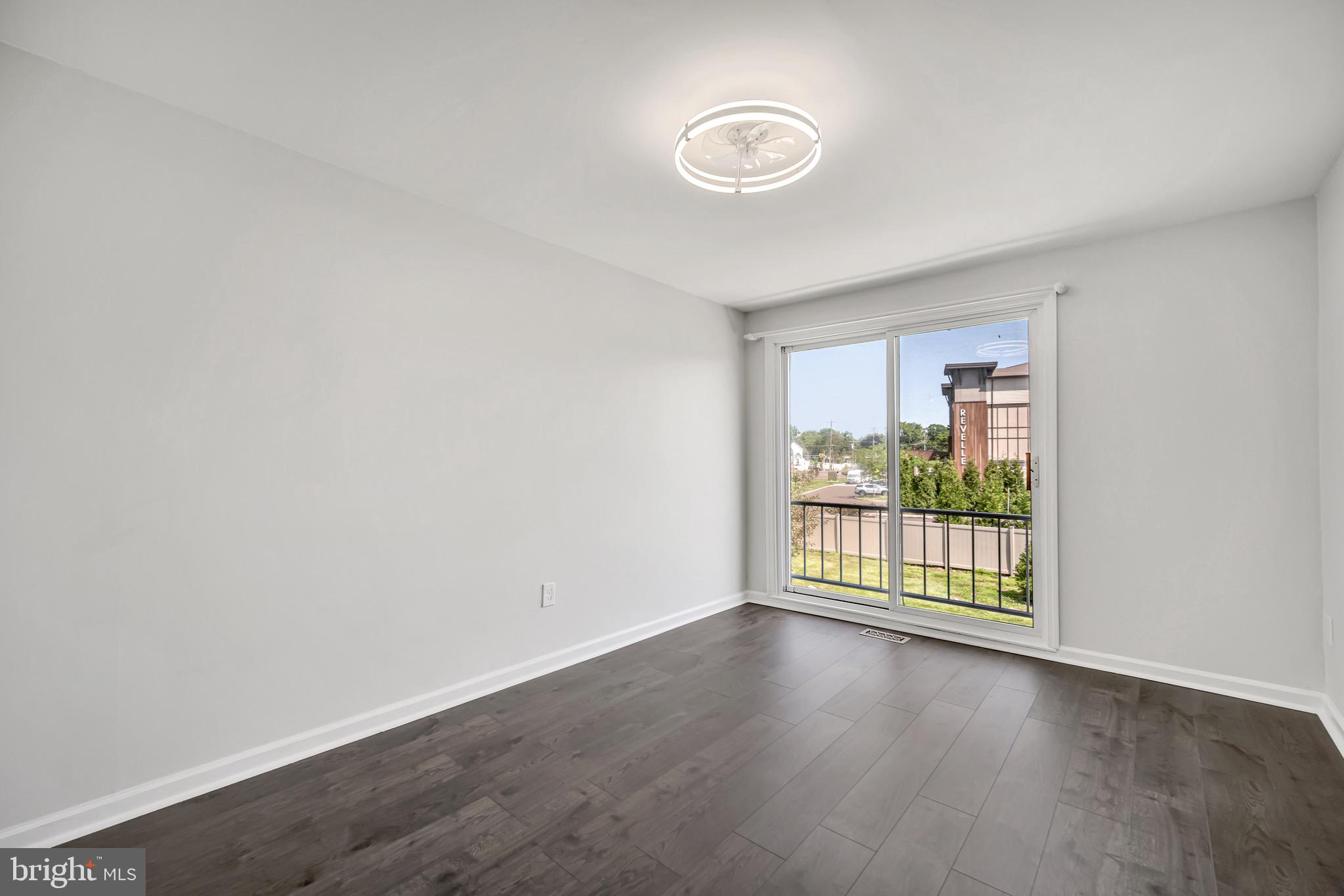 YORKTOWN - Residential
