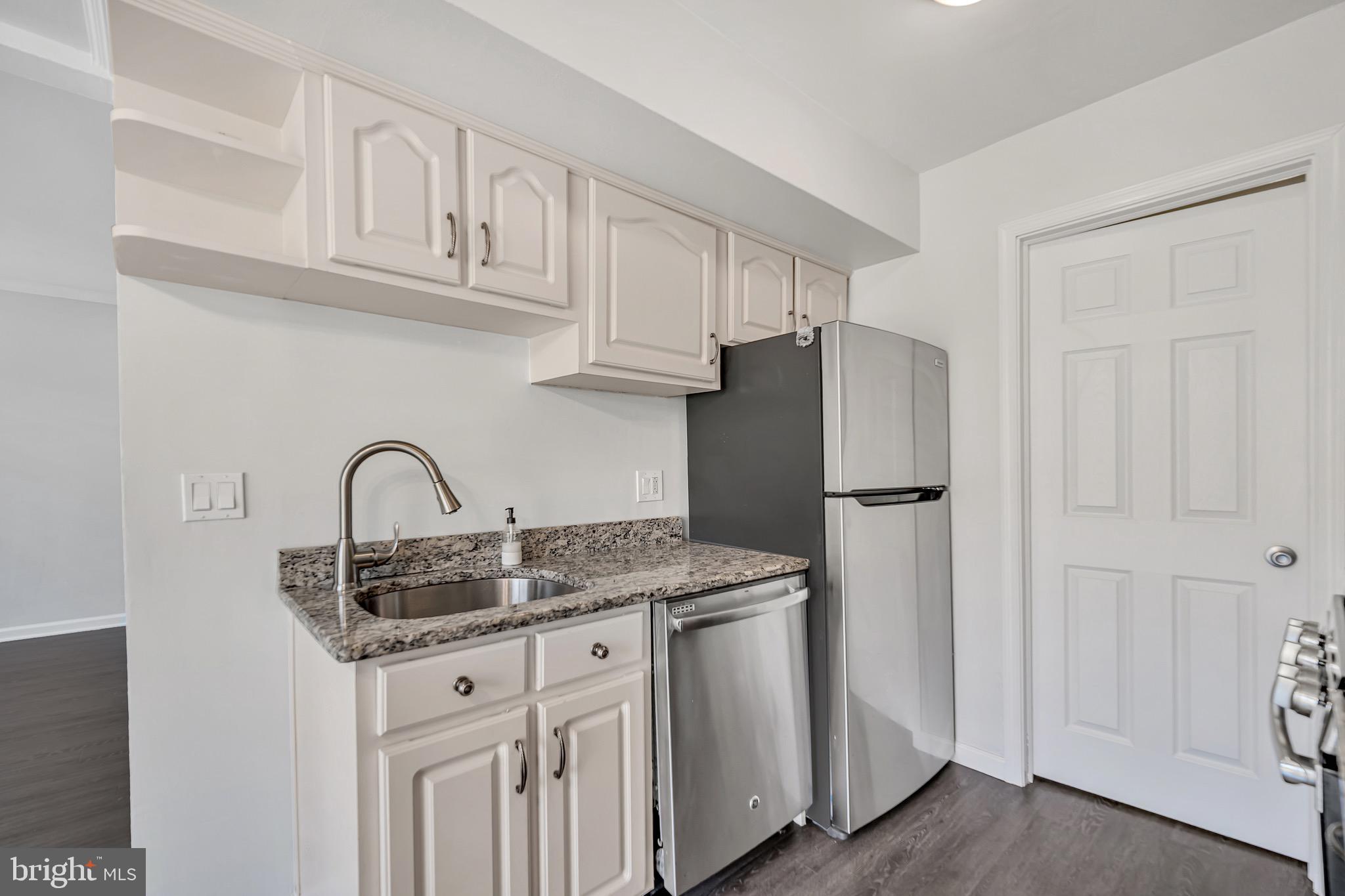 YORKTOWN - Residential