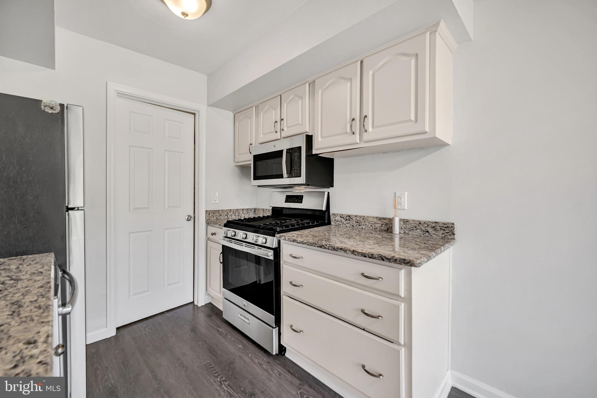YORKTOWN - Residential
