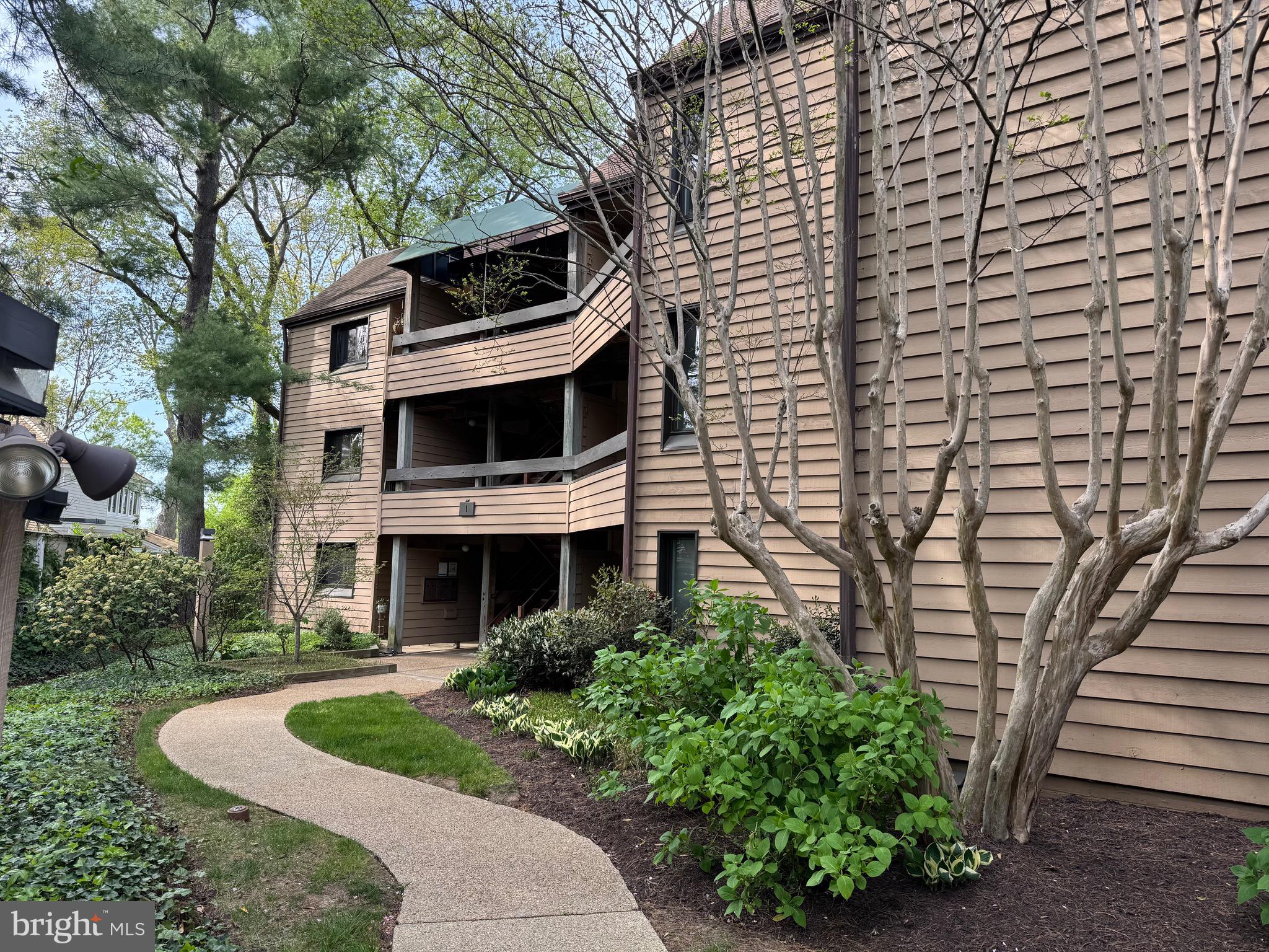 PRESIDENT POINT - Residential Lease