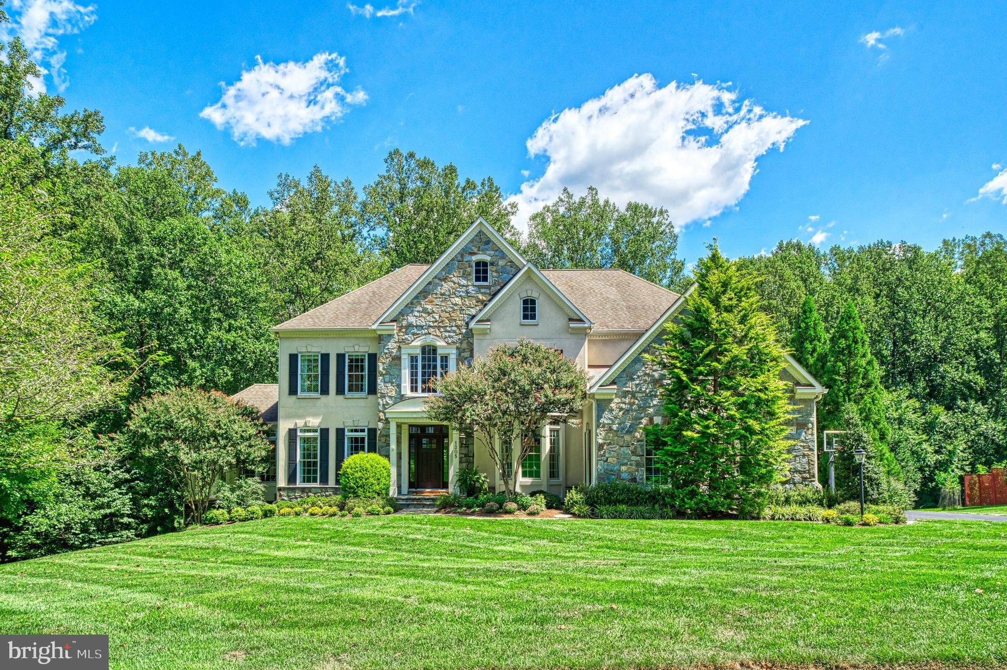 WOODLAND ESTATES - Residential
