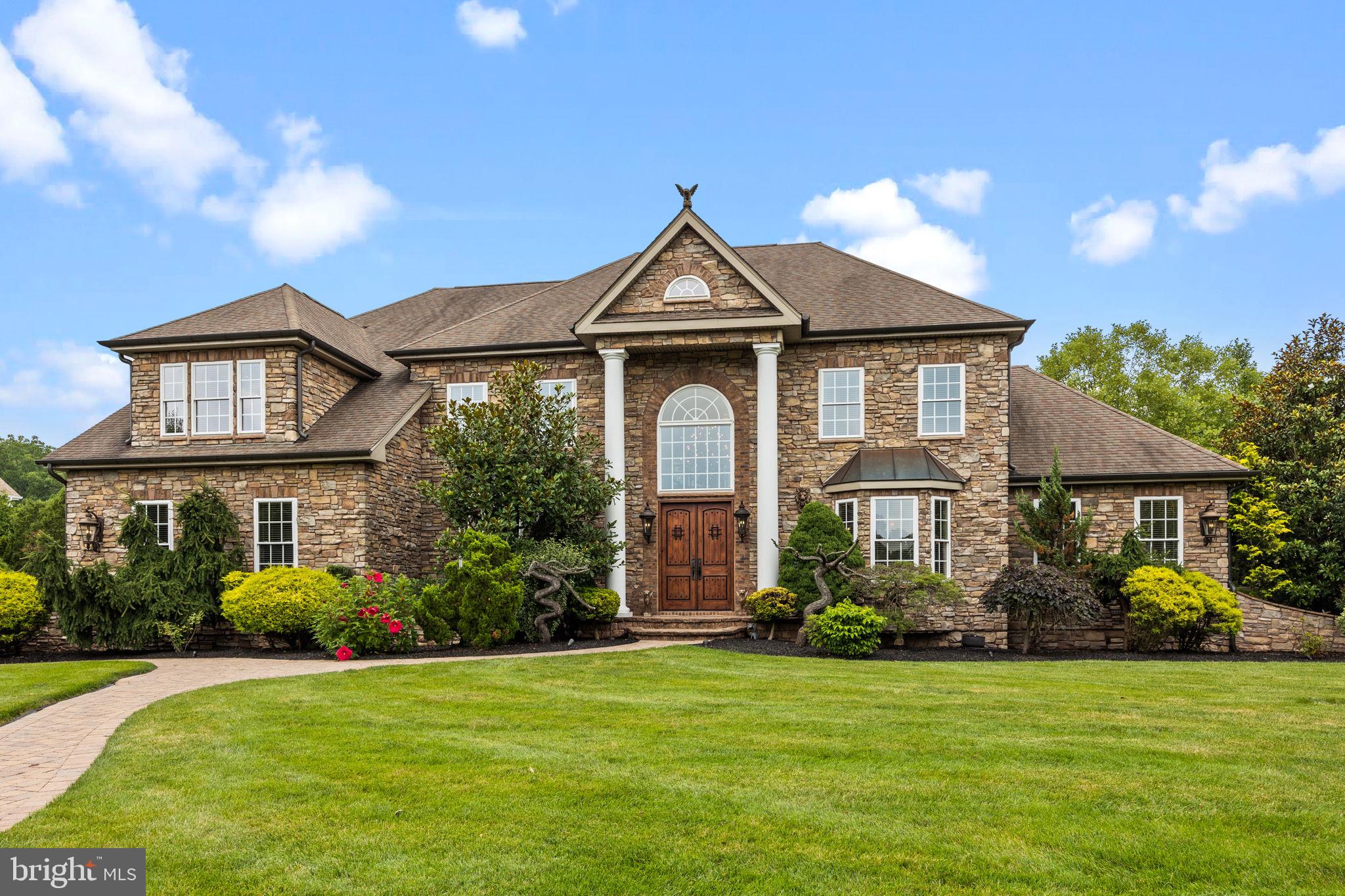 IVYLAND VILLAGE - Residential