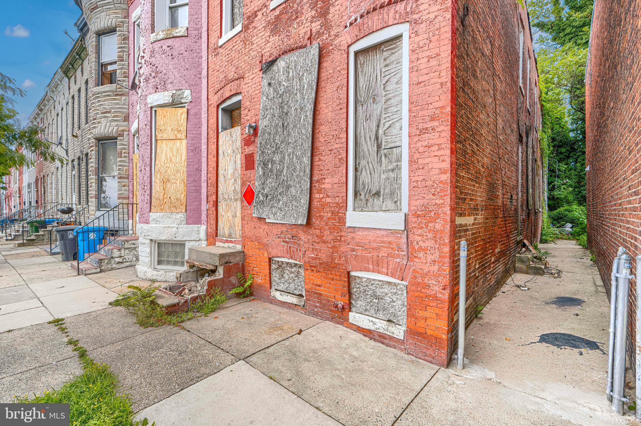 This property will be sold at ONLINE AUCTION. LIST PRICE REPRESENTS OPENING BID. Attention Investors! Opportunity awaits at 2613 Francis Street. This property offers excellent potential for those looking to add value in a growing Baltimore market. Conveniently located near major commuter routes, shopping, dining, and public transportation. Property is being sold strictly As-Is. Don't miss your chance to explore the possibilities—schedule your showing today!

Bidding will open at 12 Noon on Tuesday, June 23, 2026 and close at 1:00 pm on Thursday, June 25, 2026.
     Additional Auction Terms:
$6,000 or 10% buyer's premium, whichever is greater, will be added to the winning bid.
Buyer's Agent must be registered as an agent on Homesale.plus prior to the time buyer places 1st bid. 
Property is sold AS-IS, no inspection contingency.
No financing contingency. 
Buyer pays all transfer & recordation taxes.
10% Earnest Money Deposit due at contract execution.