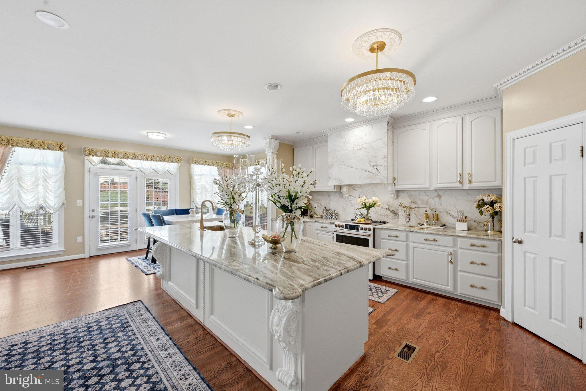 EAGLES POINTE - Residential