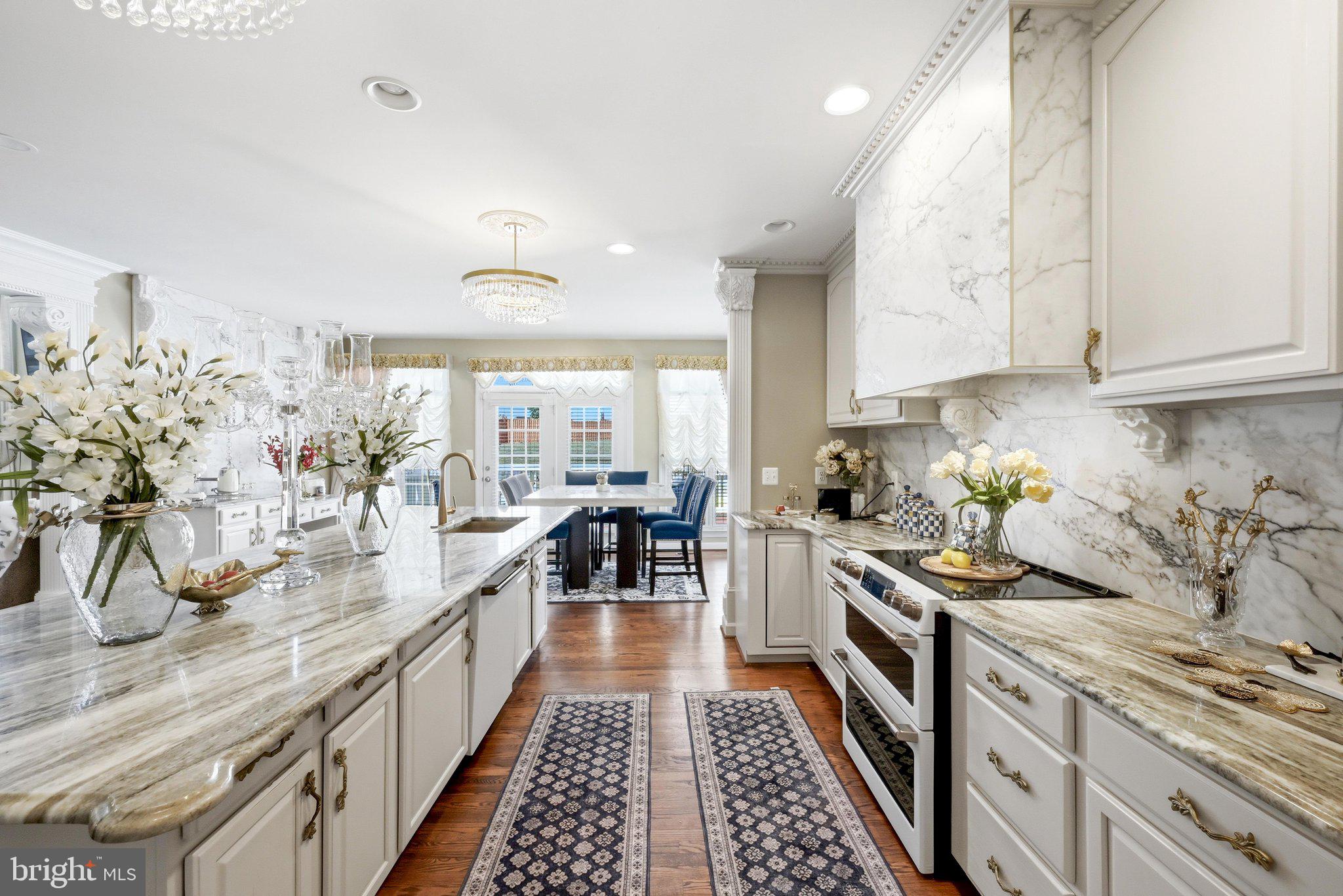 EAGLES POINTE - Residential