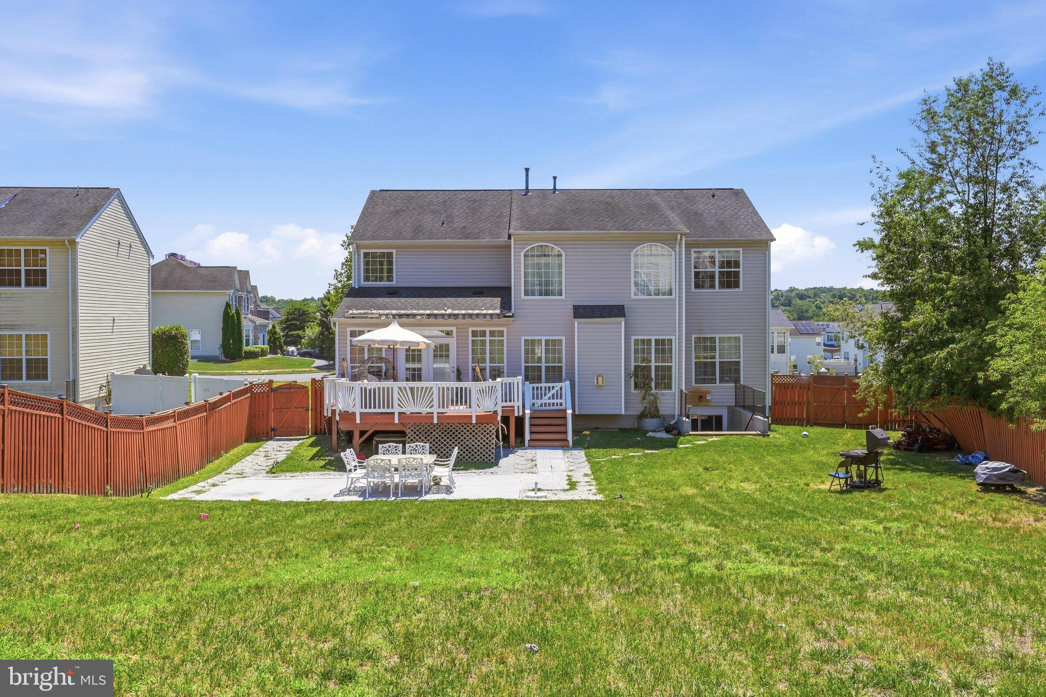 EAGLES POINTE - Residential