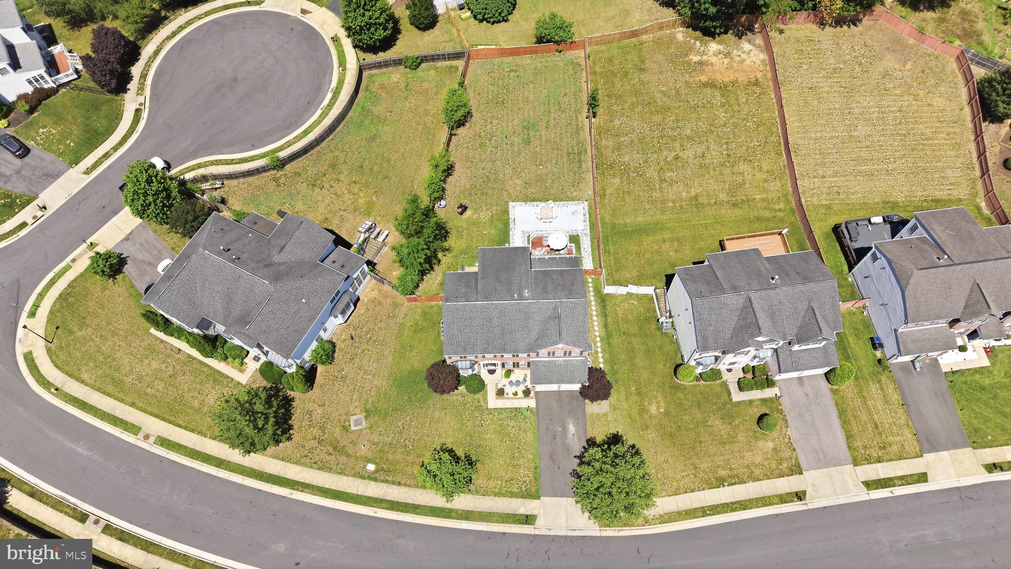 EAGLES POINTE - Residential