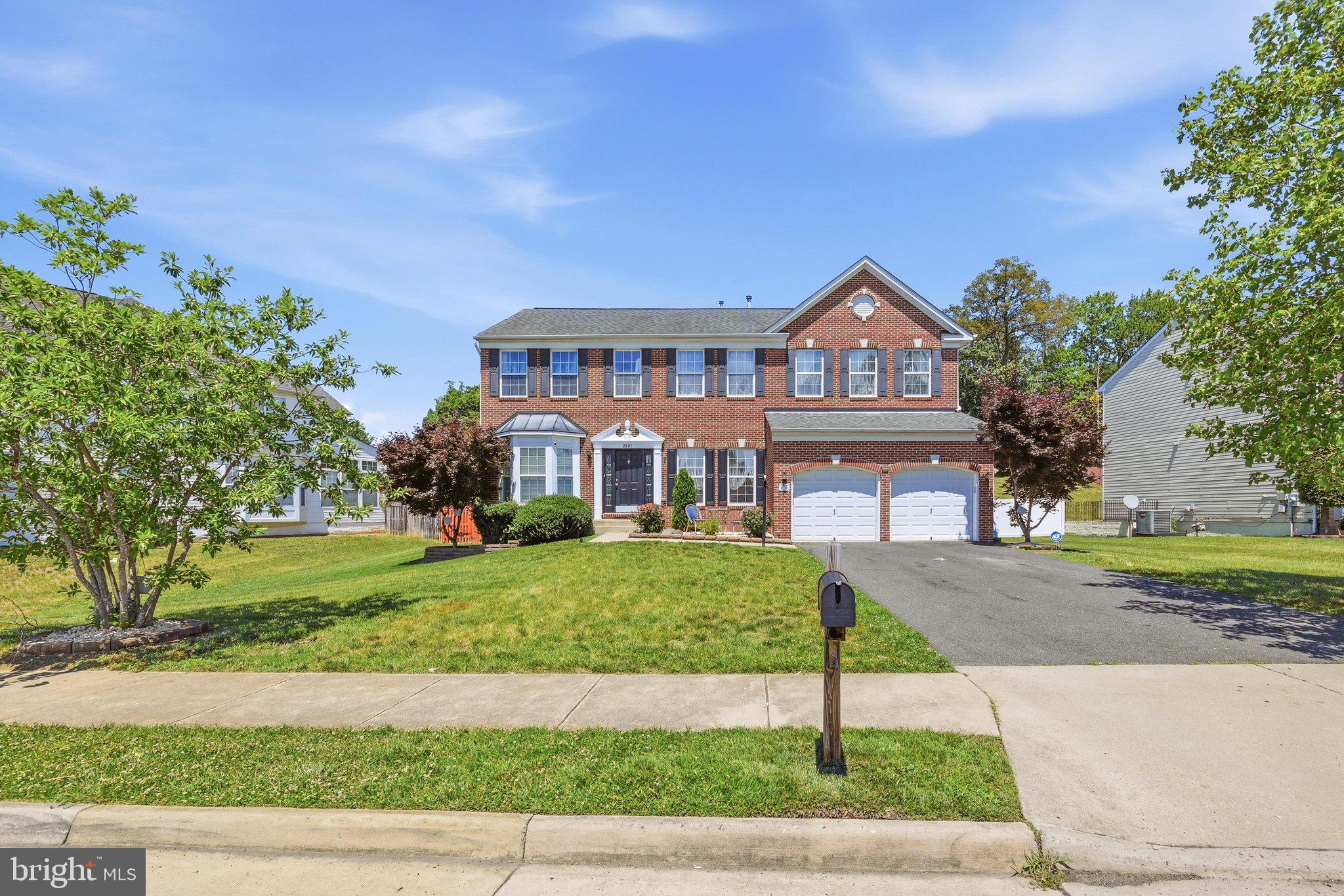 EAGLES POINTE - Residential
