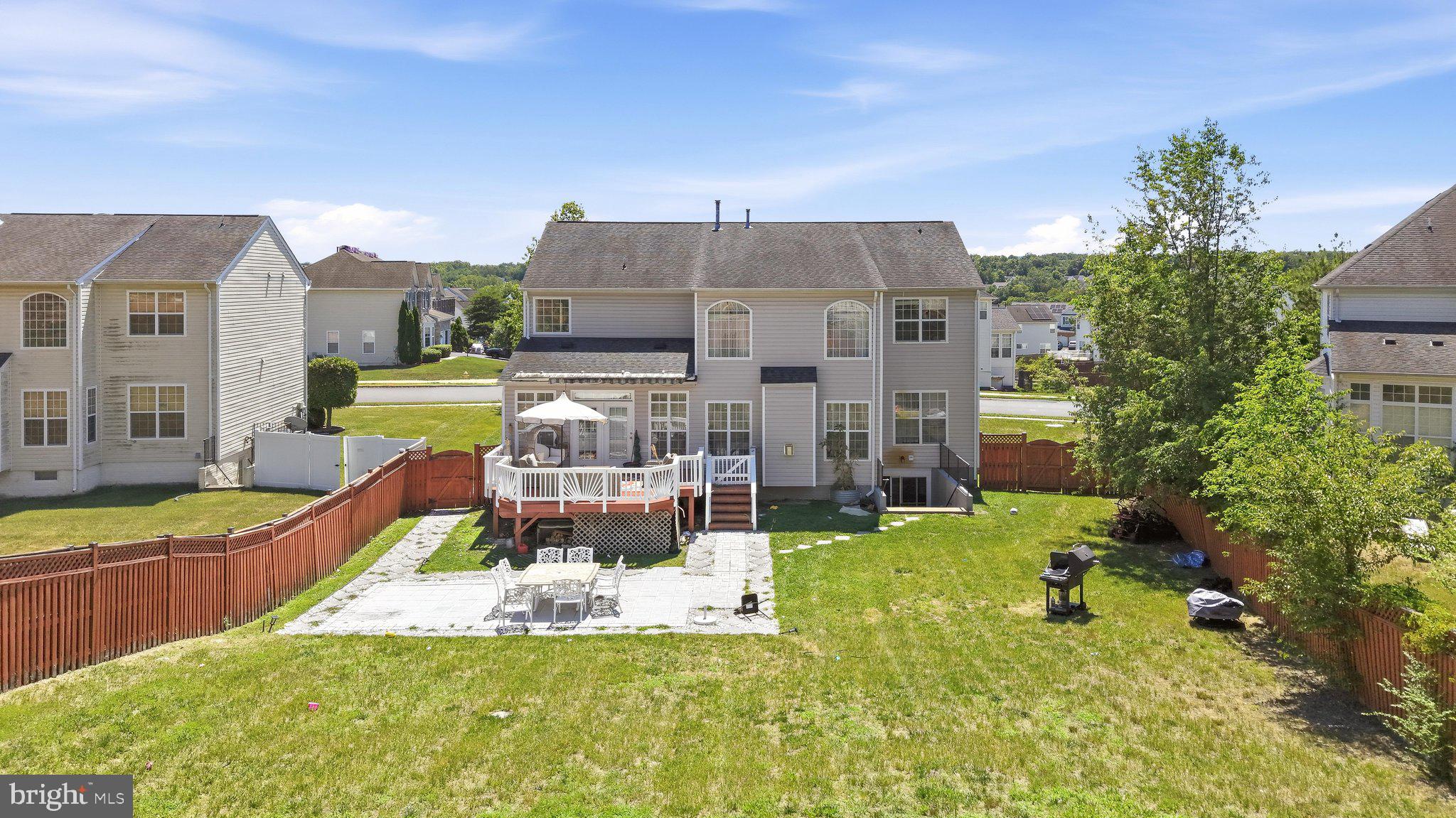 EAGLES POINTE - Residential