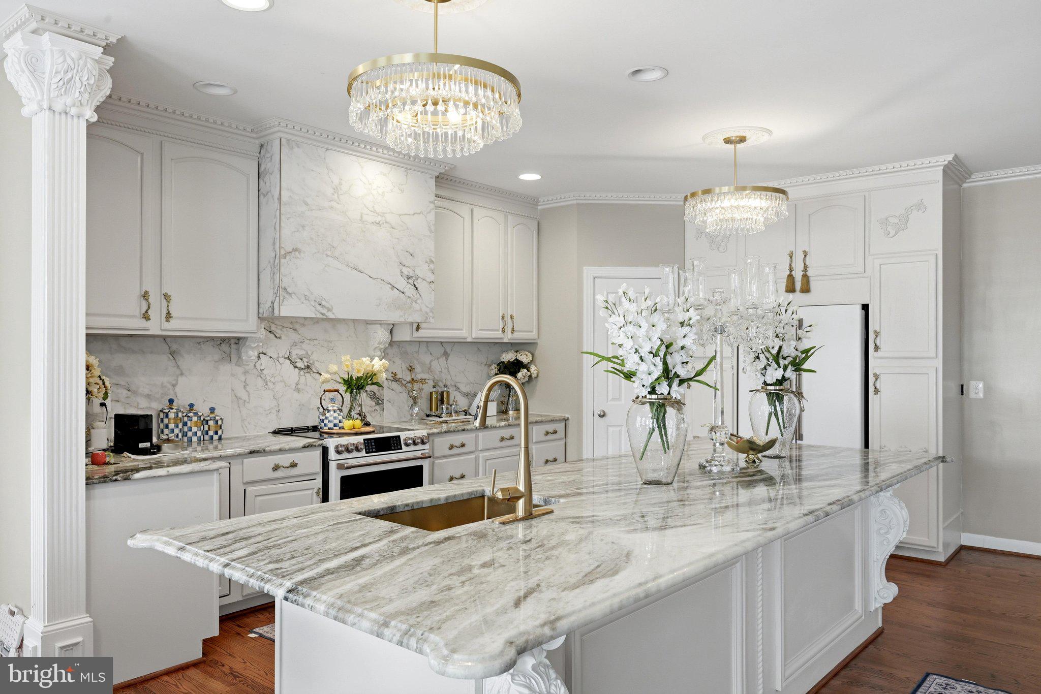 EAGLES POINTE - Residential