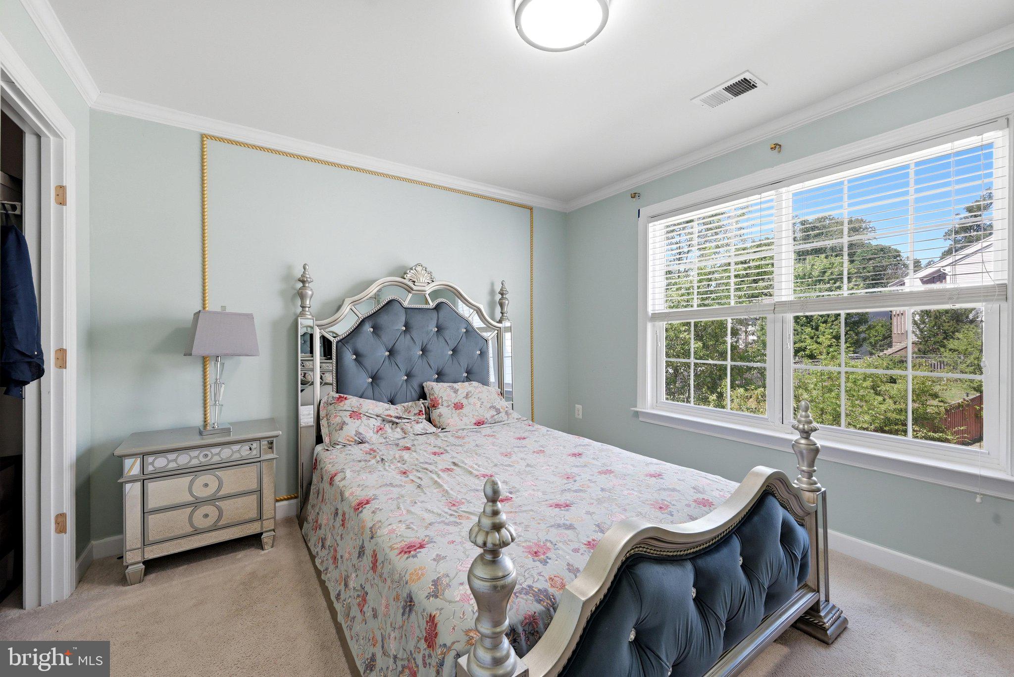 EAGLES POINTE - Residential