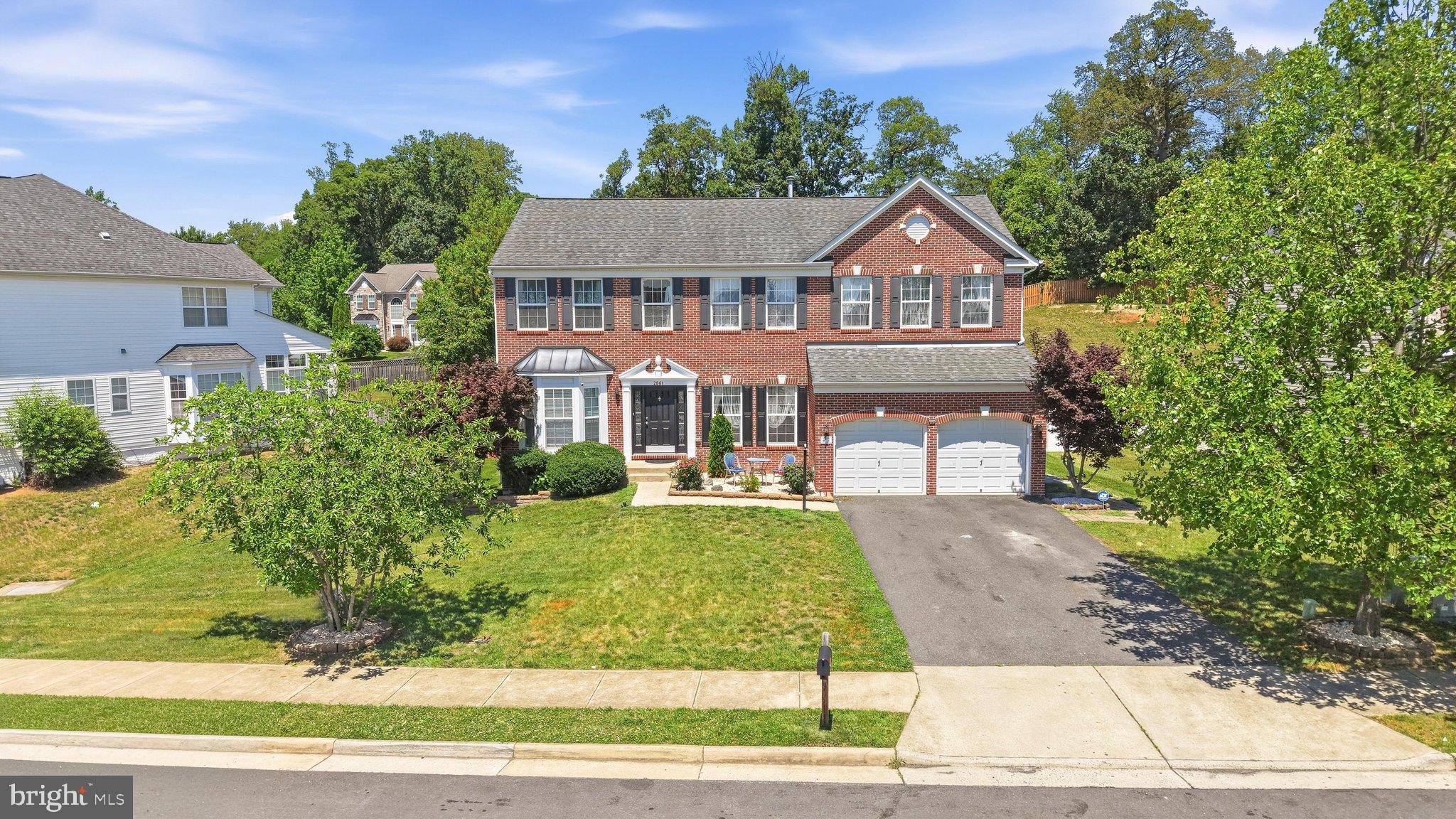 EAGLES POINTE - Residential