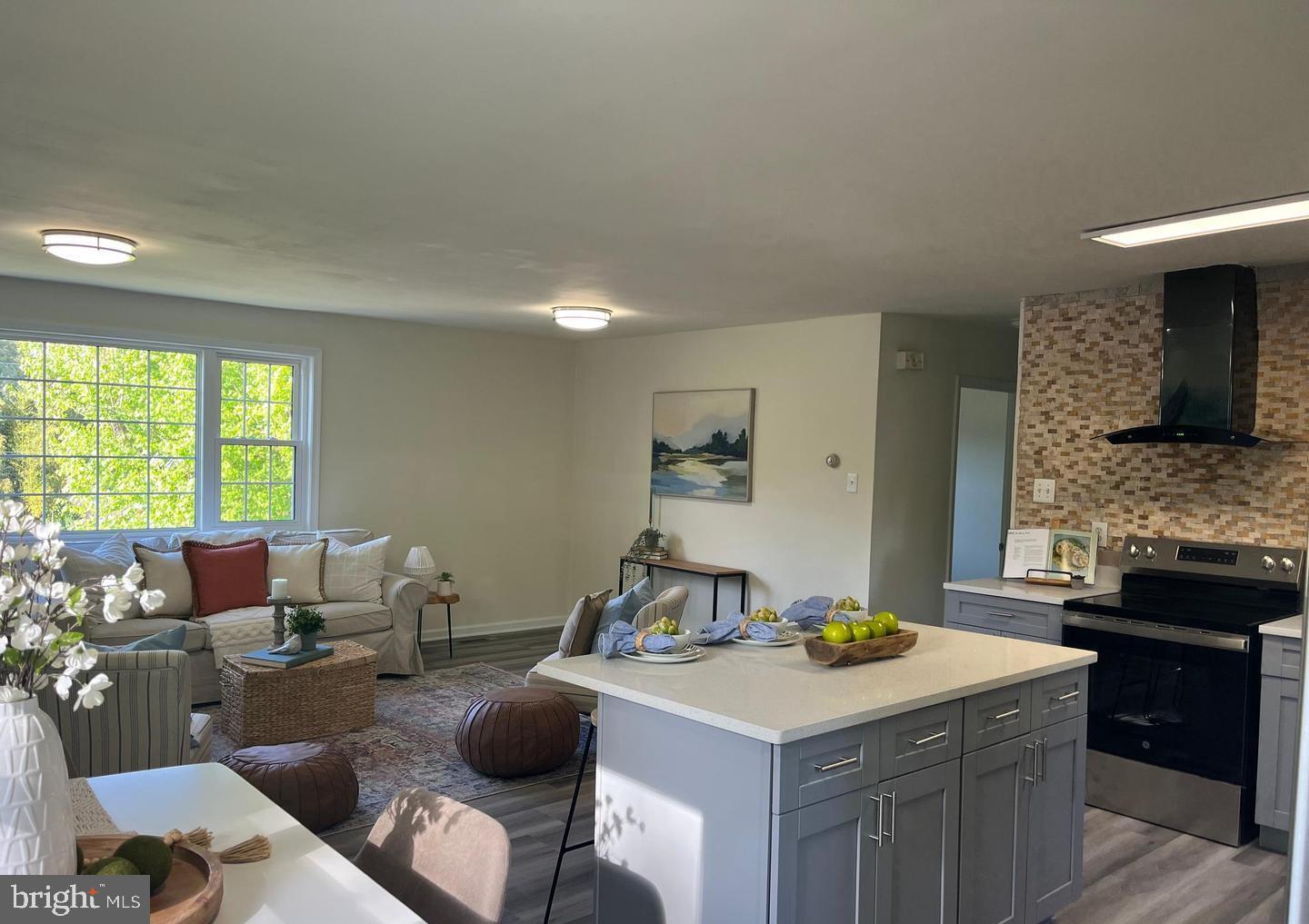 HILLCREST GARDENS - Residential