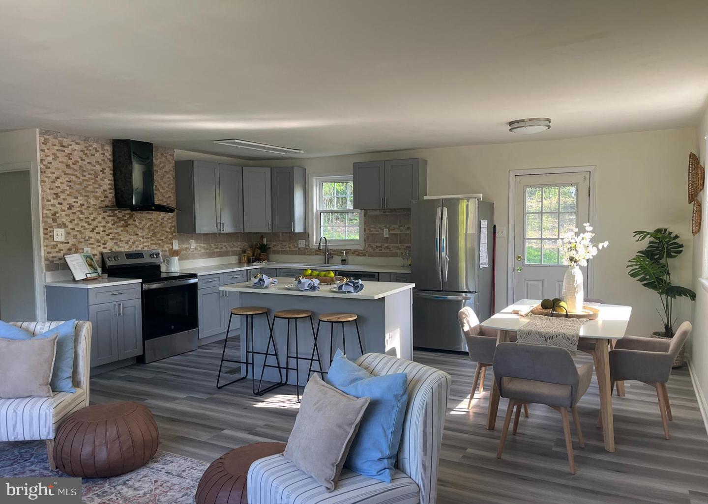 HILLCREST GARDENS - Residential