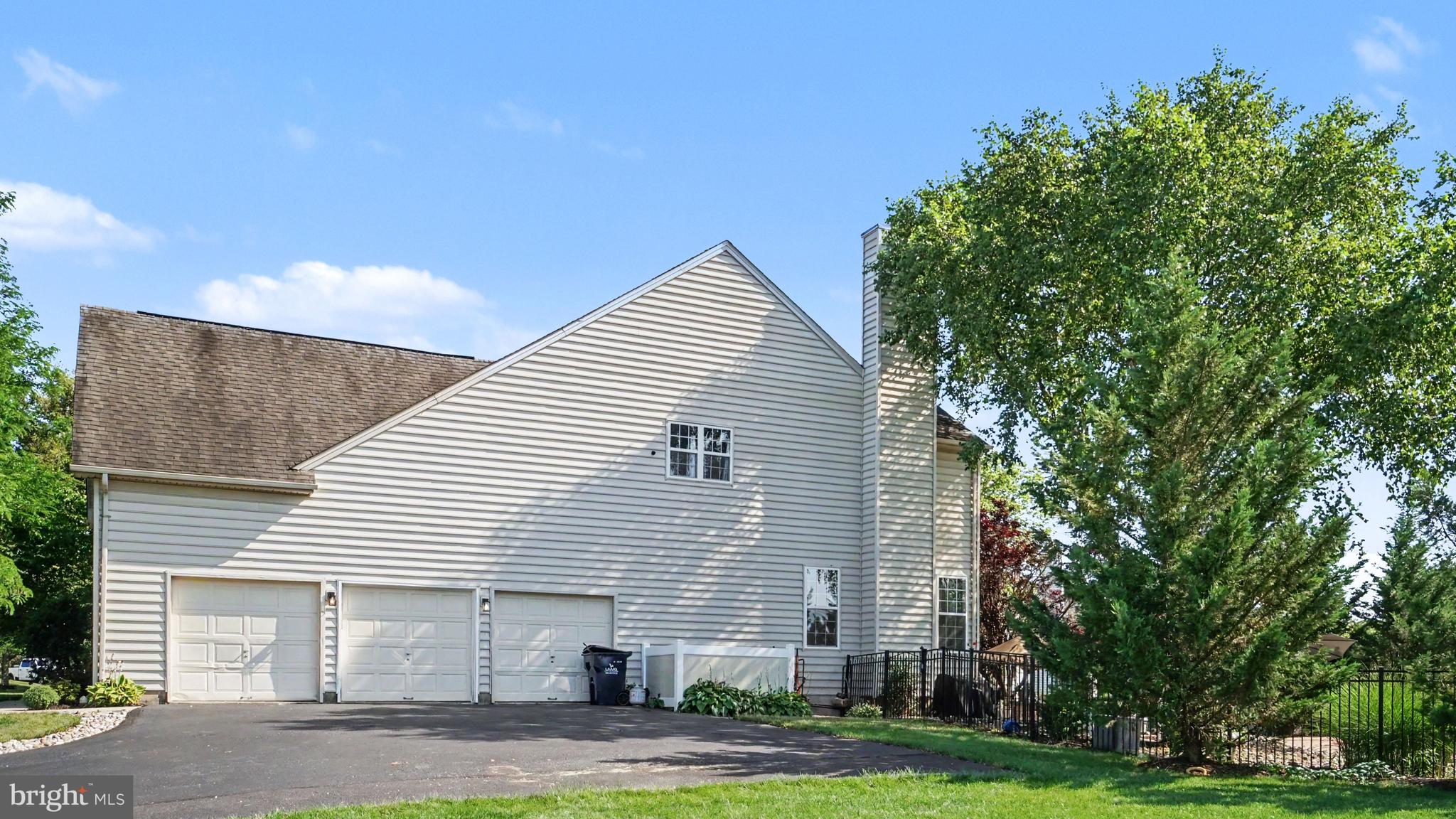 ASHBROOK ESTATES - Residential