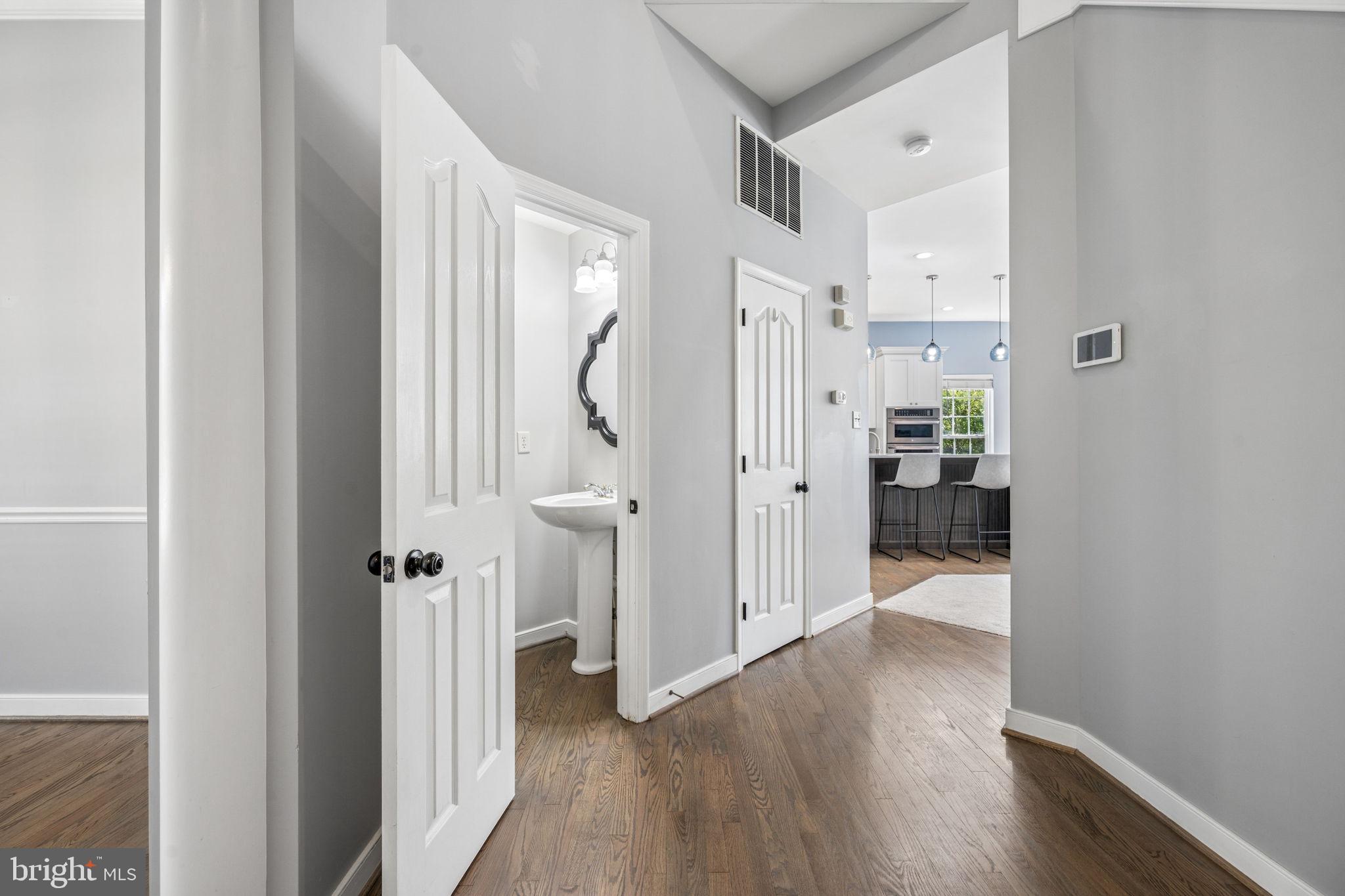 EMERSON - Residential