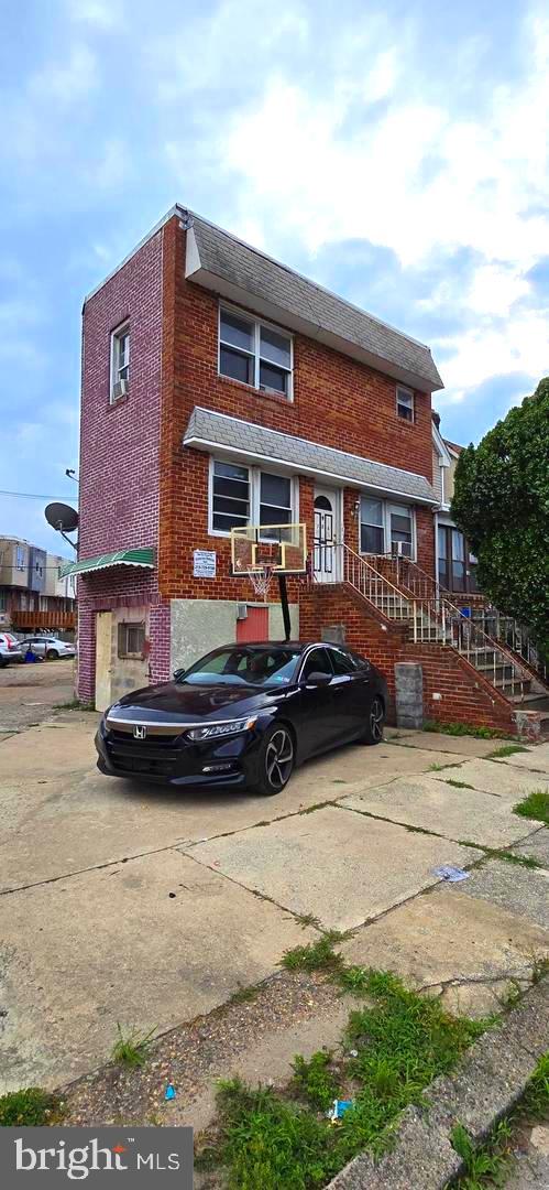 LAWNCREST - Residential